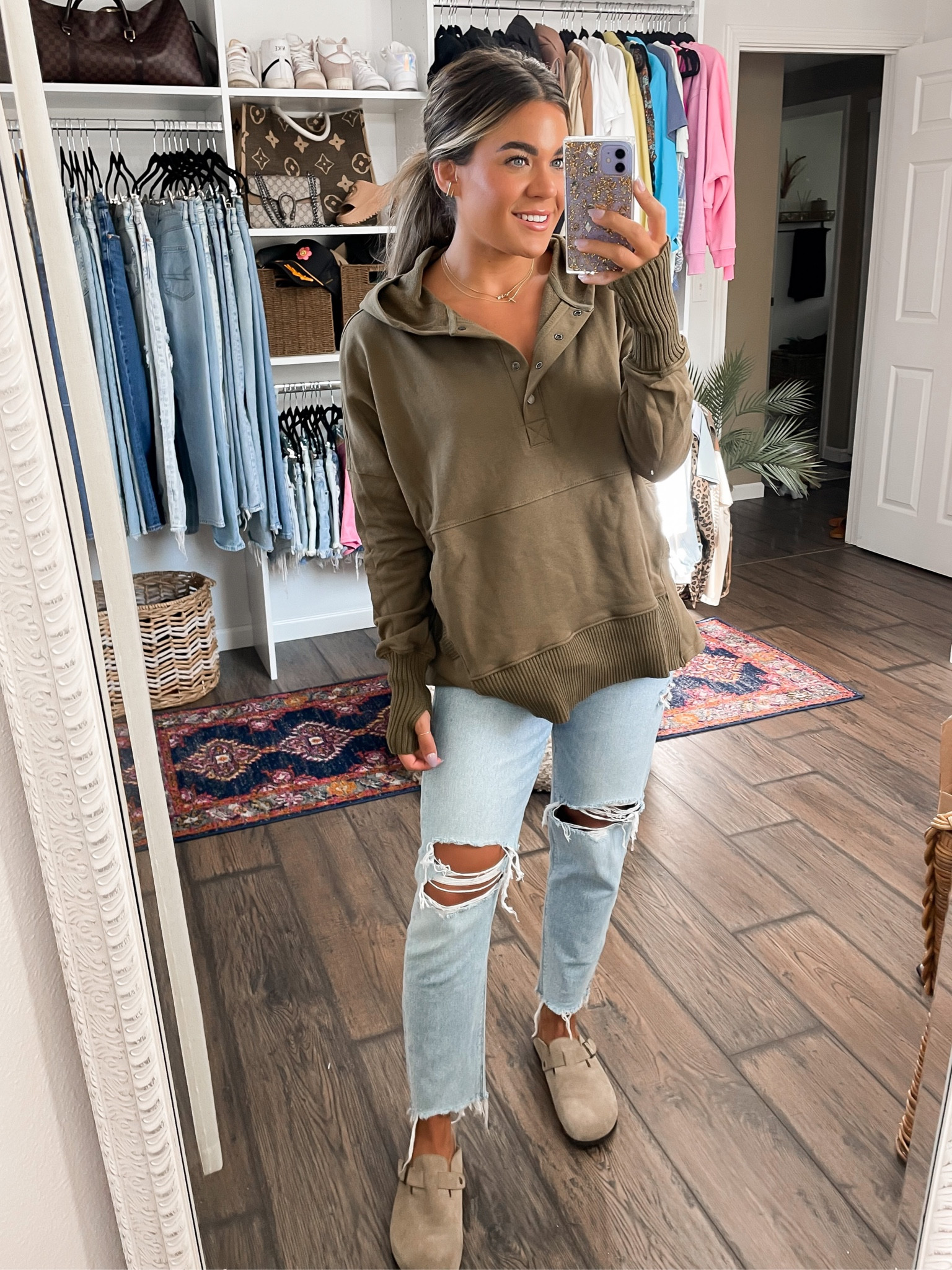 Khaki hoodie outfit hot sale