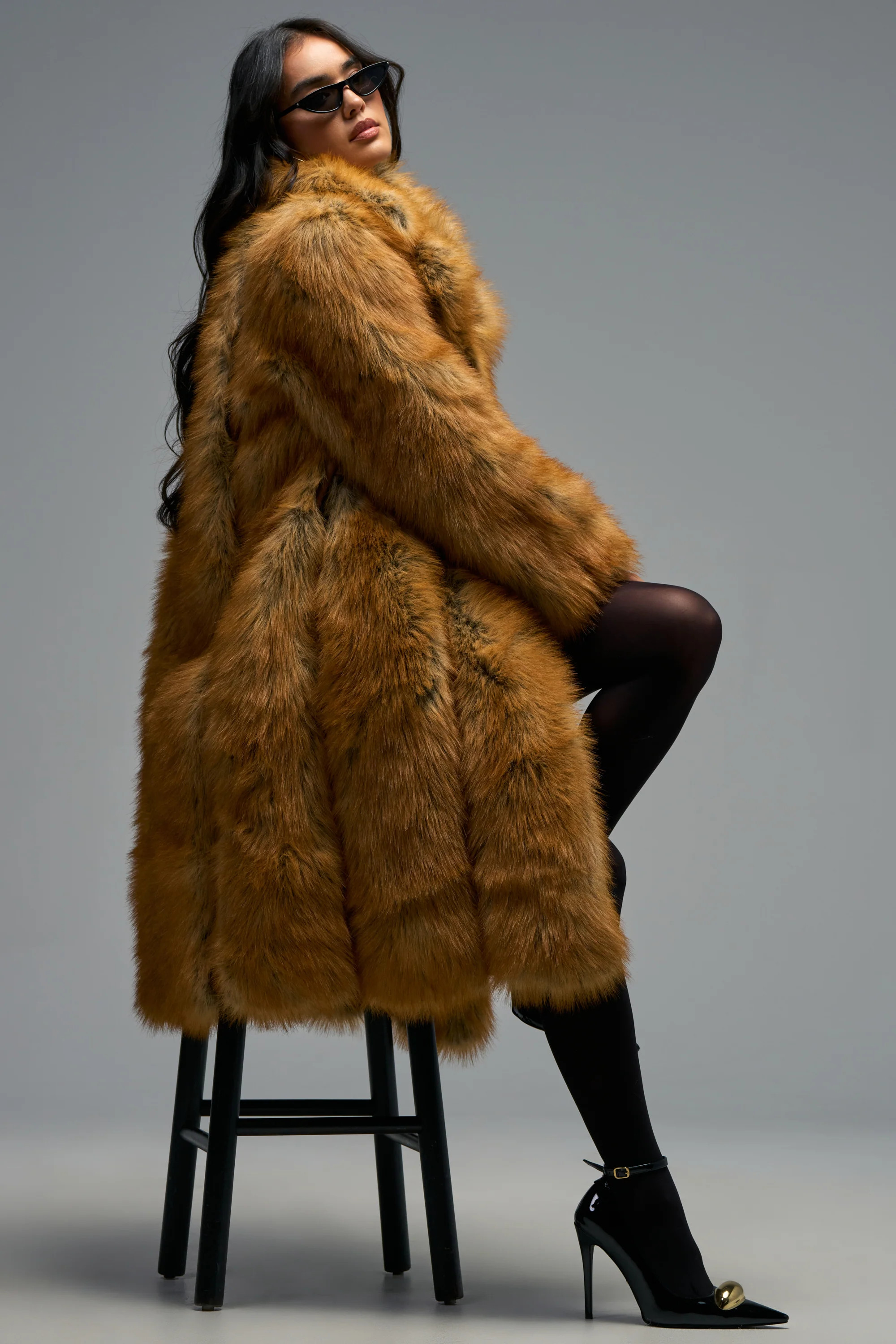 AKIRA Beaumont Maxi Faux Fur | Size Small/Medium | AKIRA