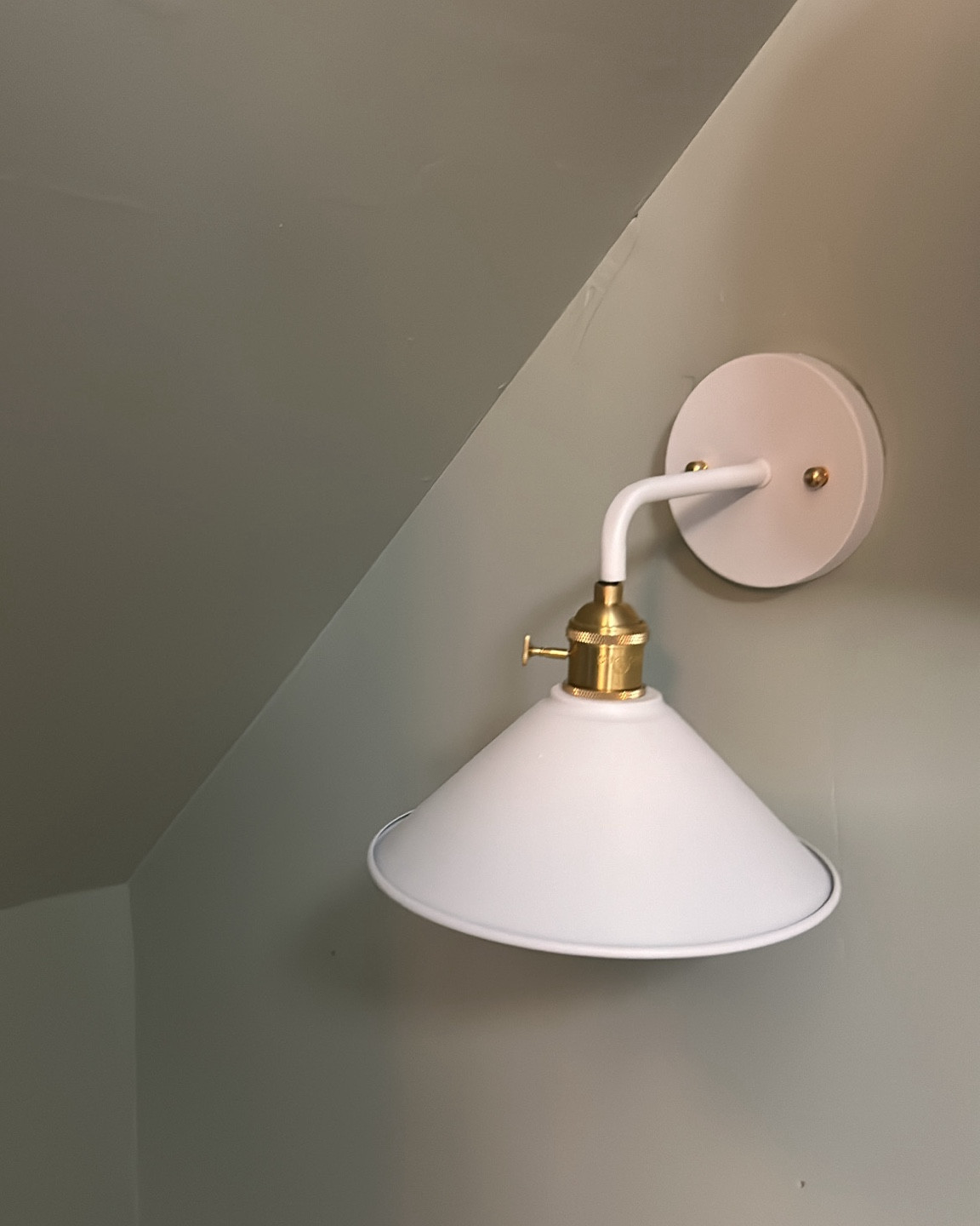 New Hallway Sconce is up! Such a cute vintage touch to the space, and amazing price! Love how it turned out. 

#LTKhome