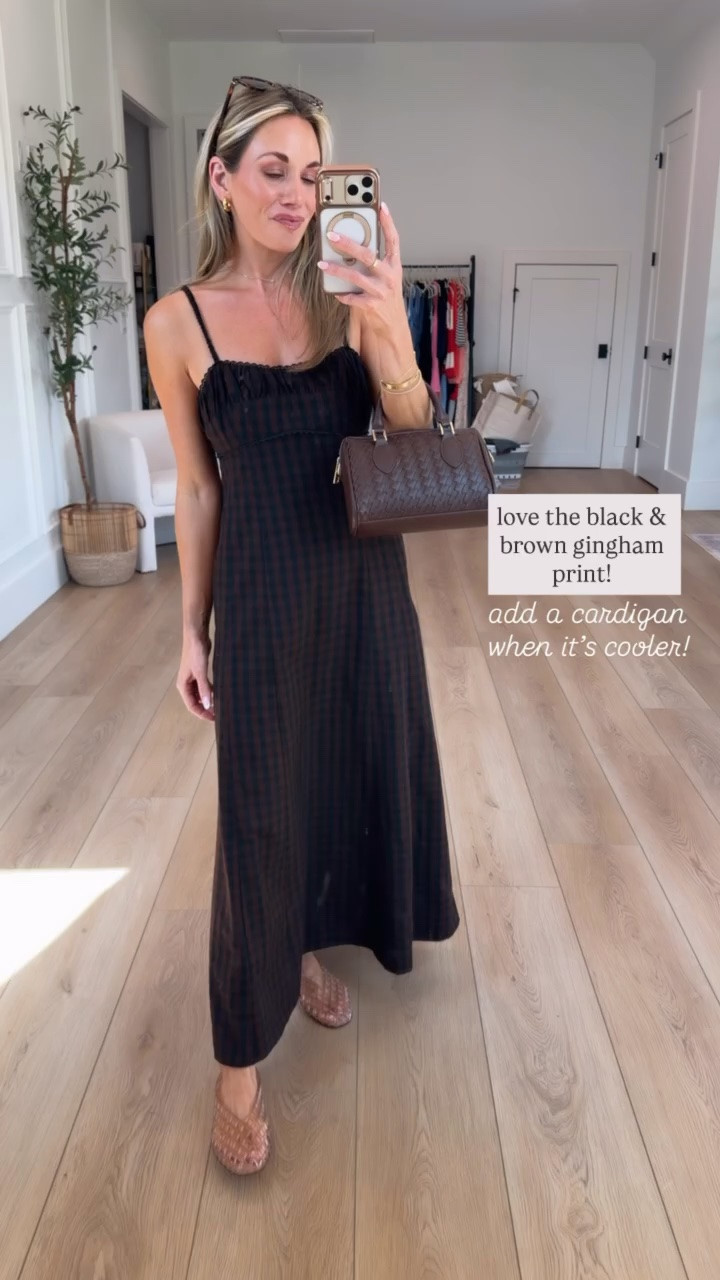 the perfect fall transition dress! loving the black + brown gingham print! once the temps drop a little you can easily throw a cardigan over your shoulders! I’m wearing my true size xsmall! grab it while it’s on sale this weekend!!

#LTKootd