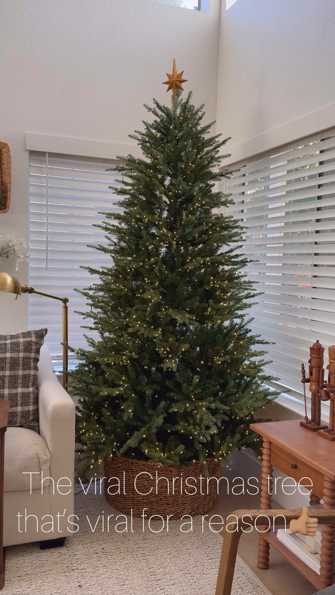 Can’t recommend this tree enough!! So good and the price point is 👌🏽 I got the 7.5 ft full size but it also comes in taller options and slim option.

#LTKHoliday #LTKSaleAlert #LTKHome
