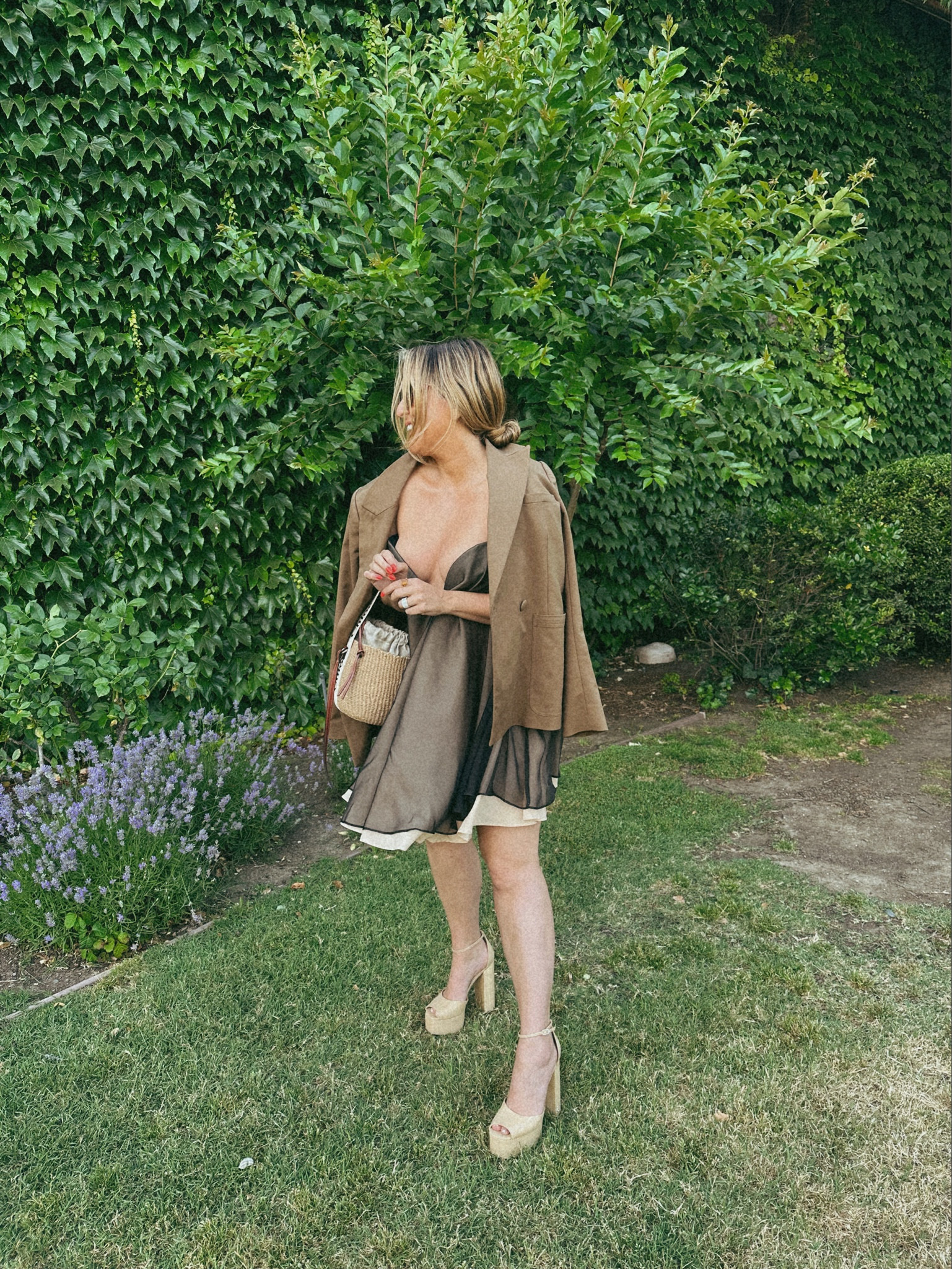 revolve corset dress #winecountry #goodamerican #chloewoodybag 

#LTKsalealert #LTKshoecrush #LTKstyletip