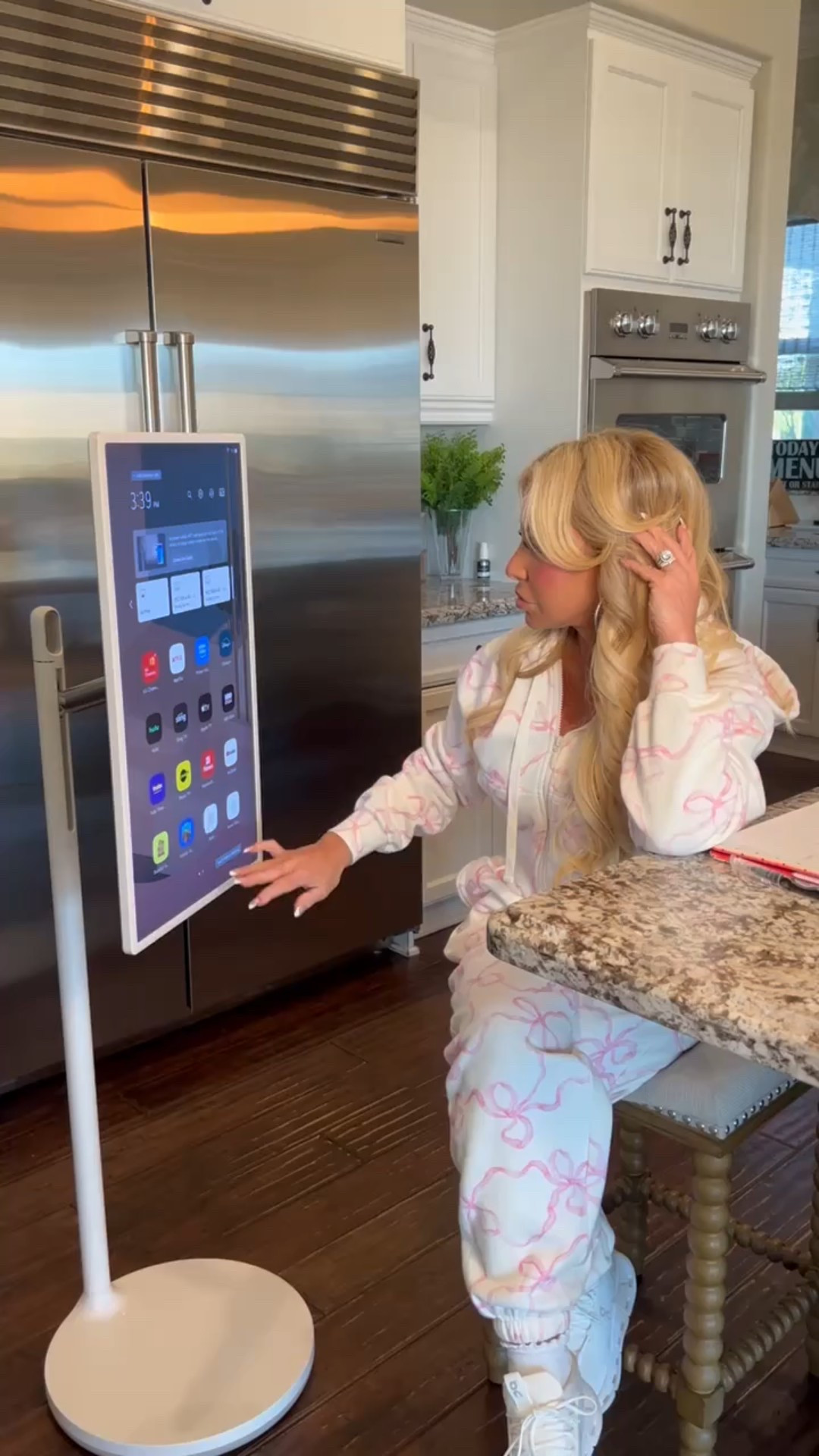 Instant entertainment anywhere! 💖✨


#party #portable #tv #gadget #black friday

#LTKHome #LTKHoliday #LTKCyberWeek