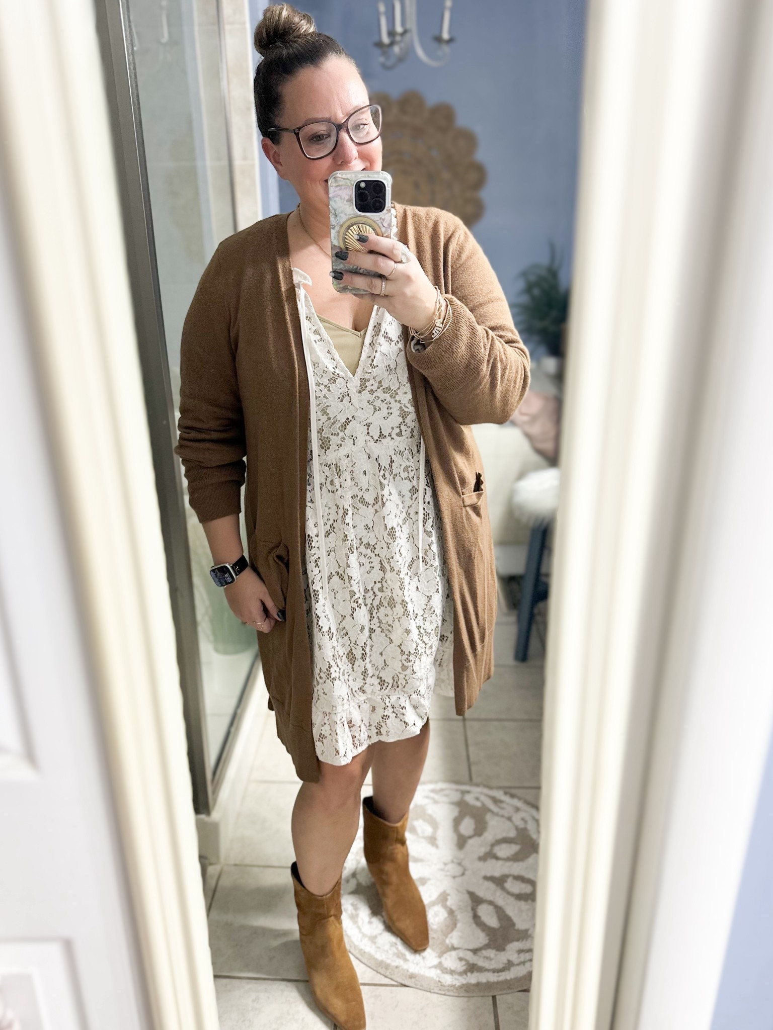 This dress is so good for fall an 50% off!  🍂 



#LTKSeasonal #LTKOver40 #LTKSaleAlert