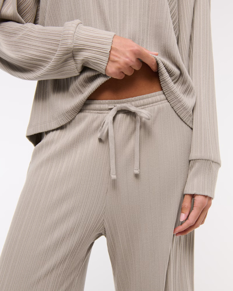 Women's Lounge Rib Mid Rise Wide Leg Sweatpant | Women's Bottoms | Abercrombie.com | Abercrombie & Fitch (US)