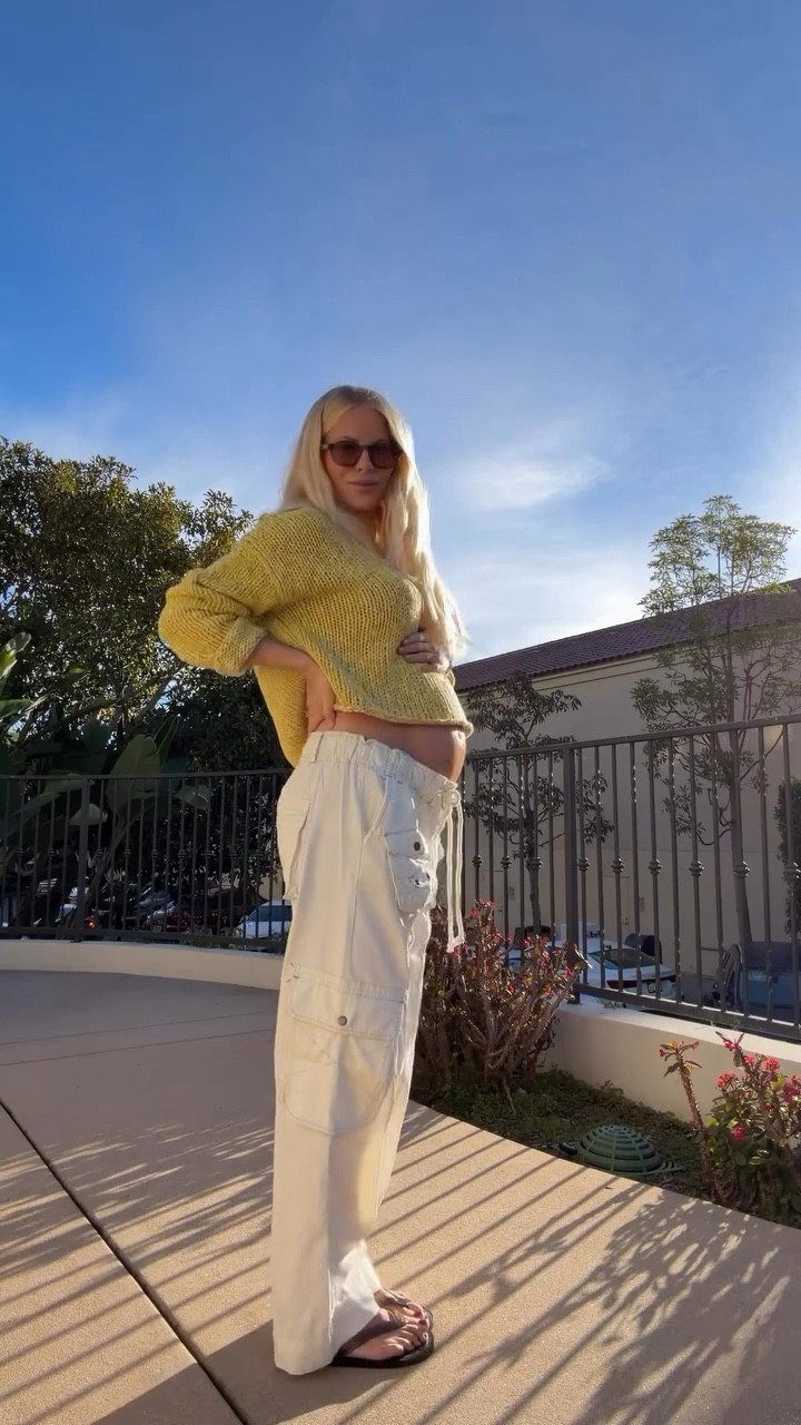 Wearing a medium in sweater (mango mint), medium in pants (sized up for pregnancy, color tofu), shoes run tts! #kathleenpost

Spring transition, errands outfit, coffee run, school drop off, school pick up, bump friendly, maternity



#LTKBump #LTKSeasonal #LTKootd