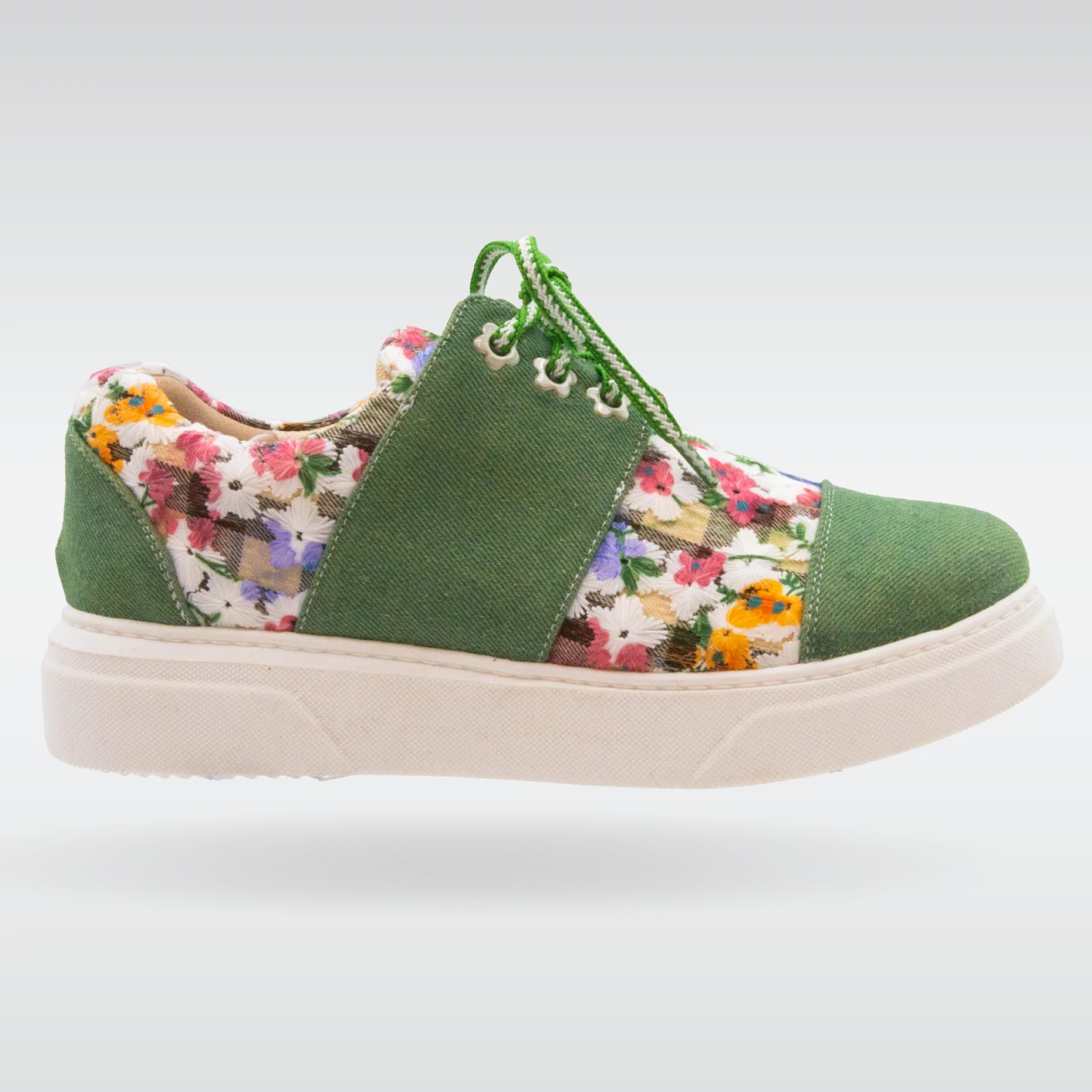 The Grass is Greenest | Nix & Ness