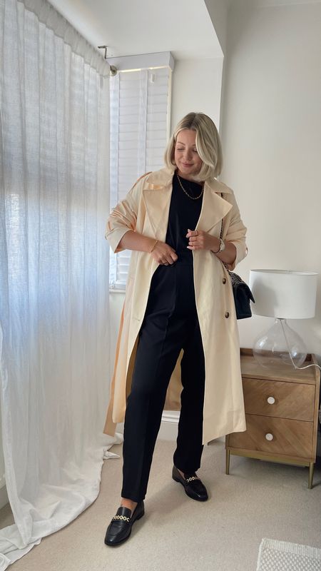 Autumn outfit idea / office outfit idea. Keeping it simple with a black t-shirt, black tailored trousers (I wear size 10) a trench jacket (I wear size 10), and finishing it off with a must-have pair of loafers! All from Debenhams. Ad 