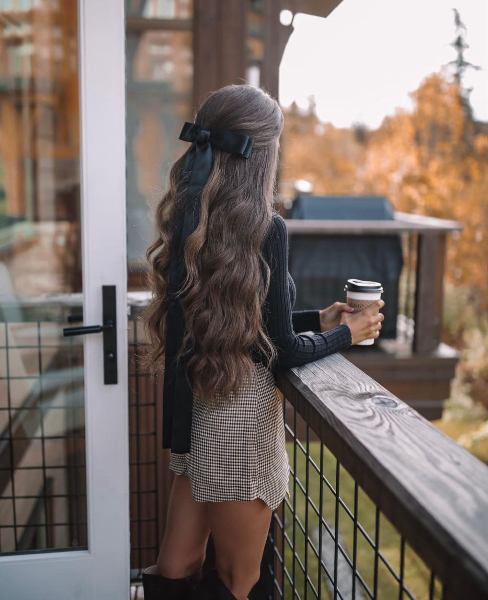 Fall, bow, travel, coffee, outfit, curls, shorts, top

#LTKFallSale #LTKStyleTip #LTKHalloween