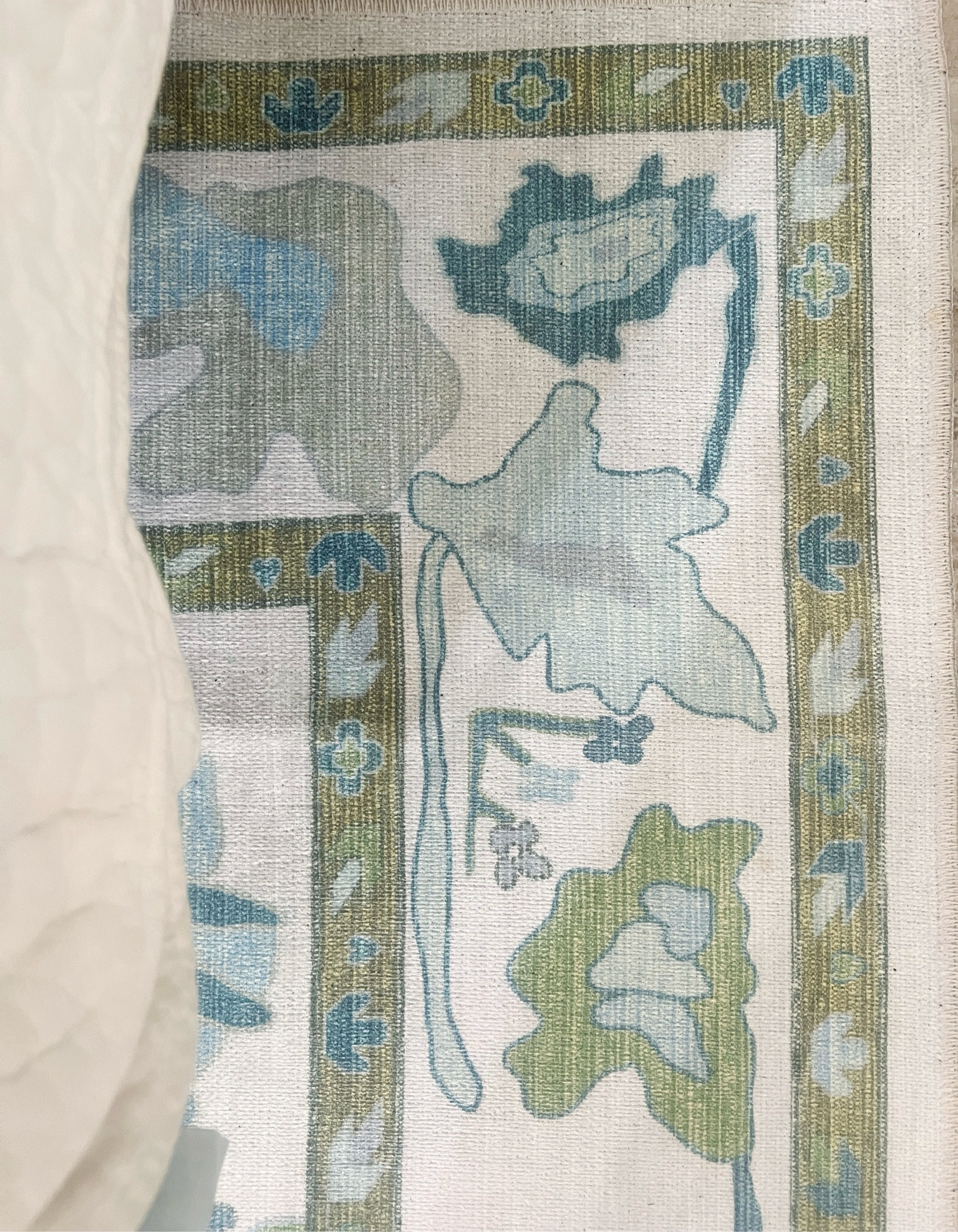 Bedroom rug , grandmillinial , coastal grandma , preppy , home decor , Amazon home find 

#LTKHome #LTKSaleAlert #LTKSeasonal