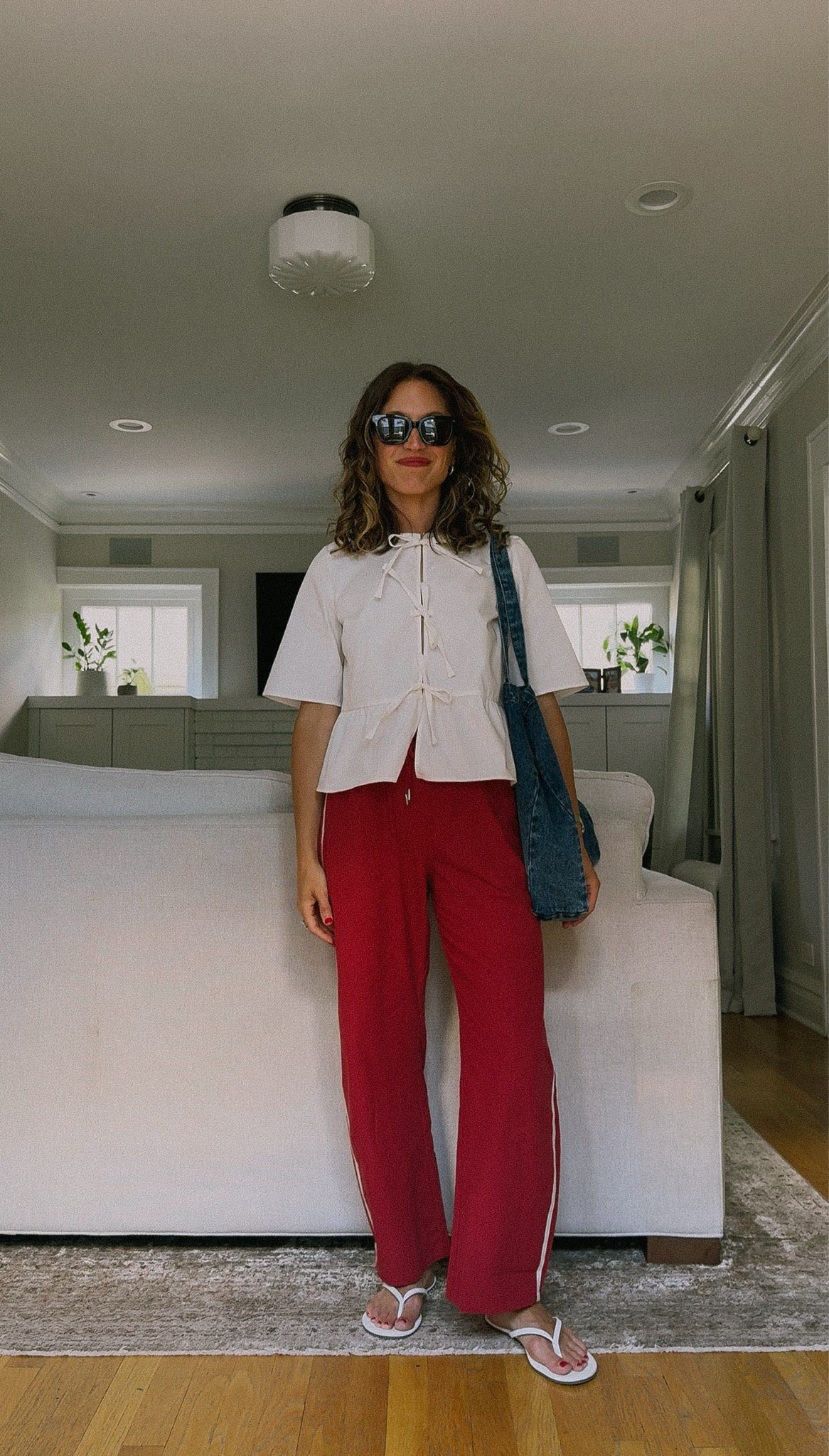 Look of the Day // 6.12

Sèzane top, 2, TTS. @Pistola Denim pants, sold out so fast, but I’ll keep an eye out for a restock! Amazon sandals. Bag from Merci in Paris. Quince sunglasses. Sèzane ring.

#LTKootd #LTKPetite #LTKOver40