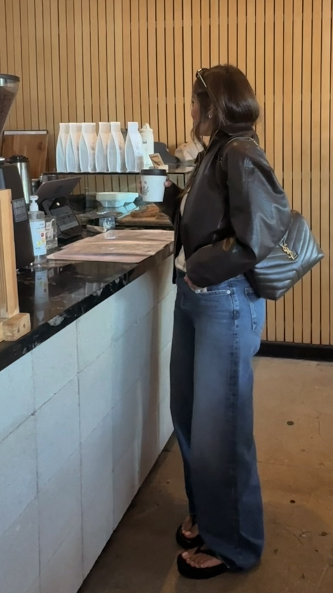 ootd — LA 
size 23 in jeans, small in Tahiti , xs jacket, shoes tts 

Spring ootd 
Spring outfit inspo 
Casual outfit 
Jeans outfit 
Outfit inspo 
Trendy outfit idea