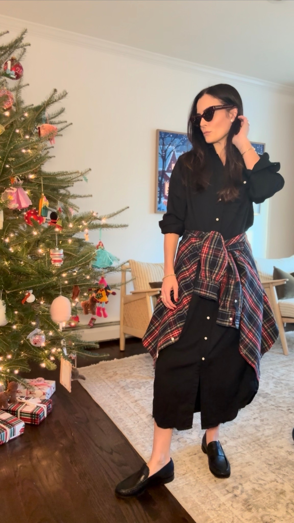 getting holiday ready with @frankandeileen #frankandeileenpartner #wearloverepeat 

#LTKootd #LTKHoliday #LTKGiftGuide