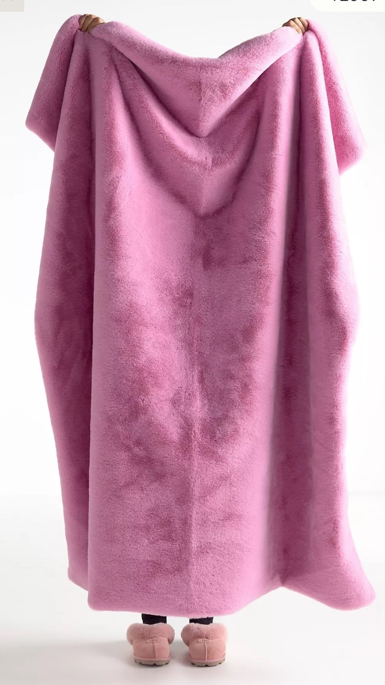 The best blanket around & it’s on sale now! So many colors! Best gift to give! 

#LTKGiftGuide #LTKHoliday #LTKSaleAlert