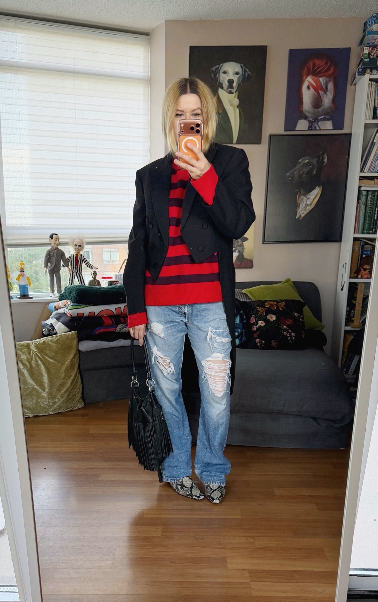 Vintage tailcoat season. 
Jeans, bag, and tailcoat are vintage.

#LTKcanada #LTKstyletip #LTKfall