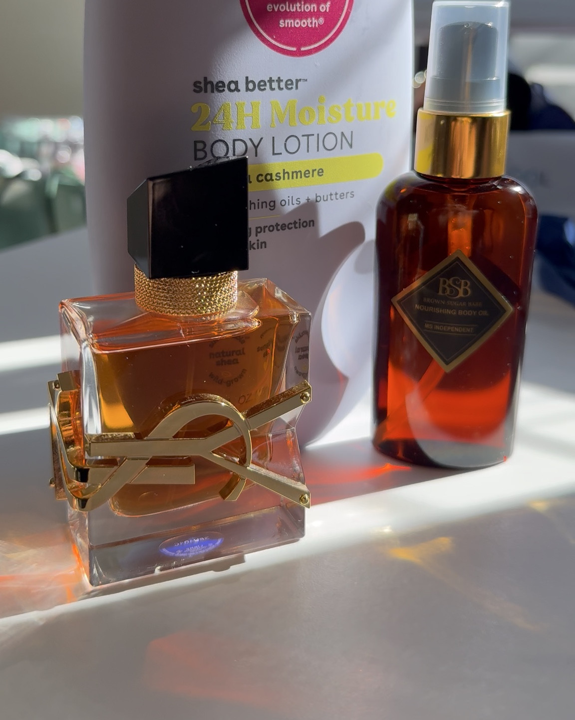 🥰I SMELL GOOD🥰

This is all you need when you layer these together! Sillage for days!!! 😮‍💨💨

BSB Ms Independent 
Top Notes: Lavender Mandarin Orange Bergamot 
Middle Notes: Tunisia, Orange Blossom, Jasmine
Base Notes: Orchid, Tonka Bean Vetiver 

YSL Libre intense 
Key Notes: Lavender Essence, Orange Blossom, Warm Vanilla 

EOS Vanilla Cashmere




#LTKFindsUnder100 #LTKBeauty #LTKHoliday