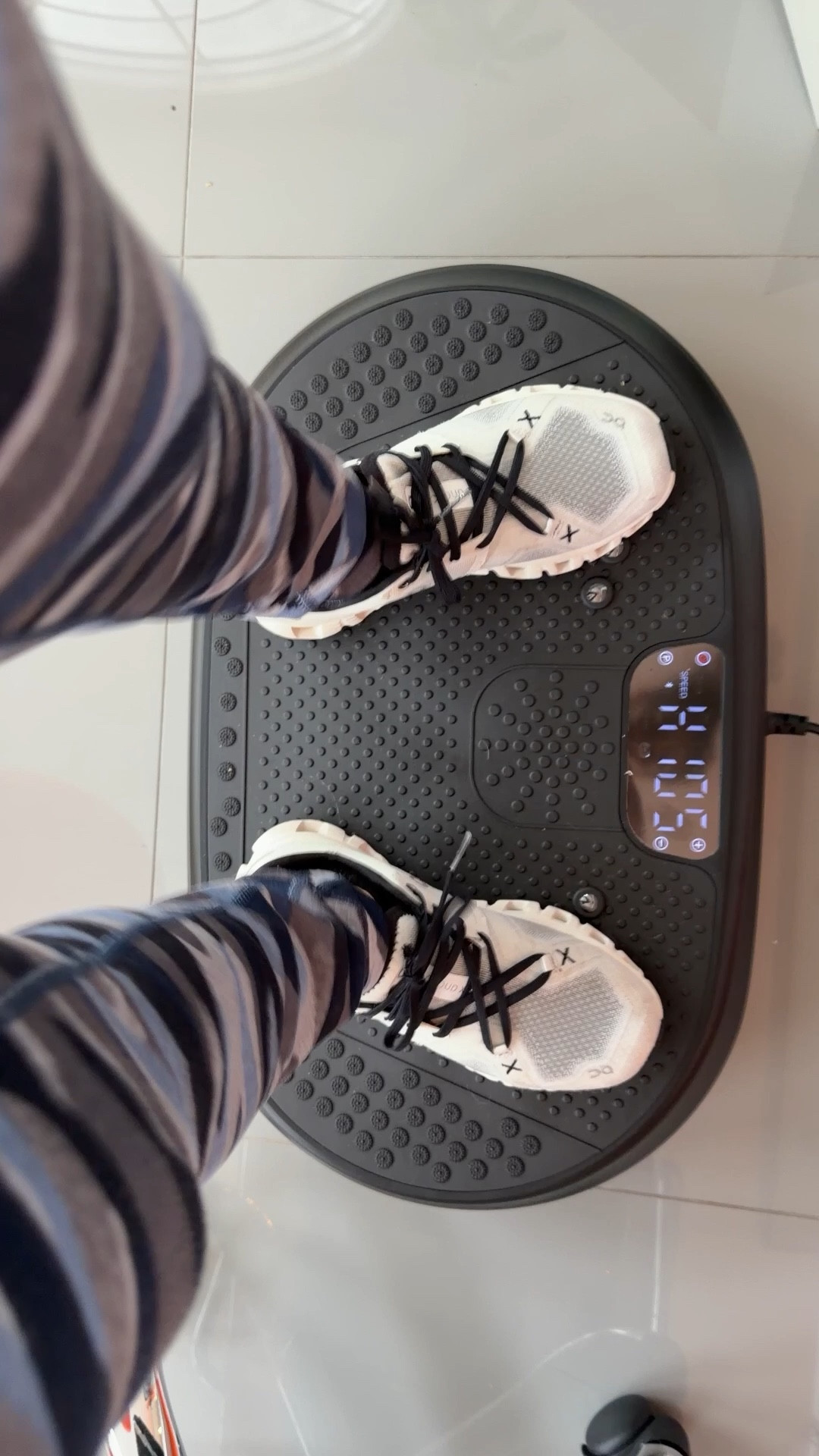 20 minutes of recovery post workout ⚡️

✔️ Boosts lymphatic drainage to help flush toxins
✔️ Improves circulation for faster muscle recovery
✔️ Helps reduce inflammation and soreness
✔️ Activates core and stabilizing muscles even while standing
✔️ Supports better balance and mobility

Small habit… big recovery benefits. ✨

#LTKActive #LTKmorningroutine #LTKOver40