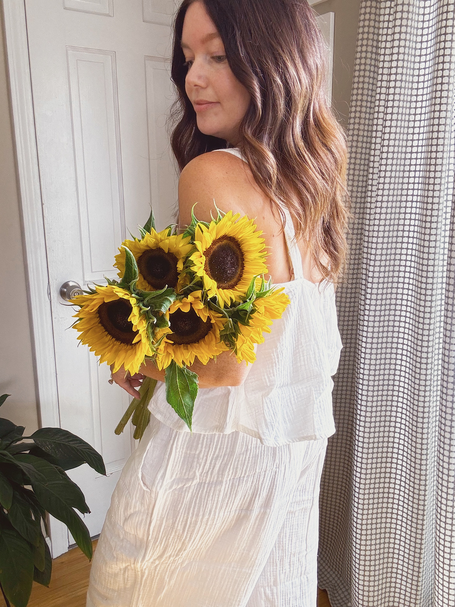 cotton gauze matching tank and joggers from Target. wearing a small in both. got this set over the spring time and it’s so breezy and perfect all summer


#LTKFindsUnder50 #LTKSeasonal #LTKStyleTip