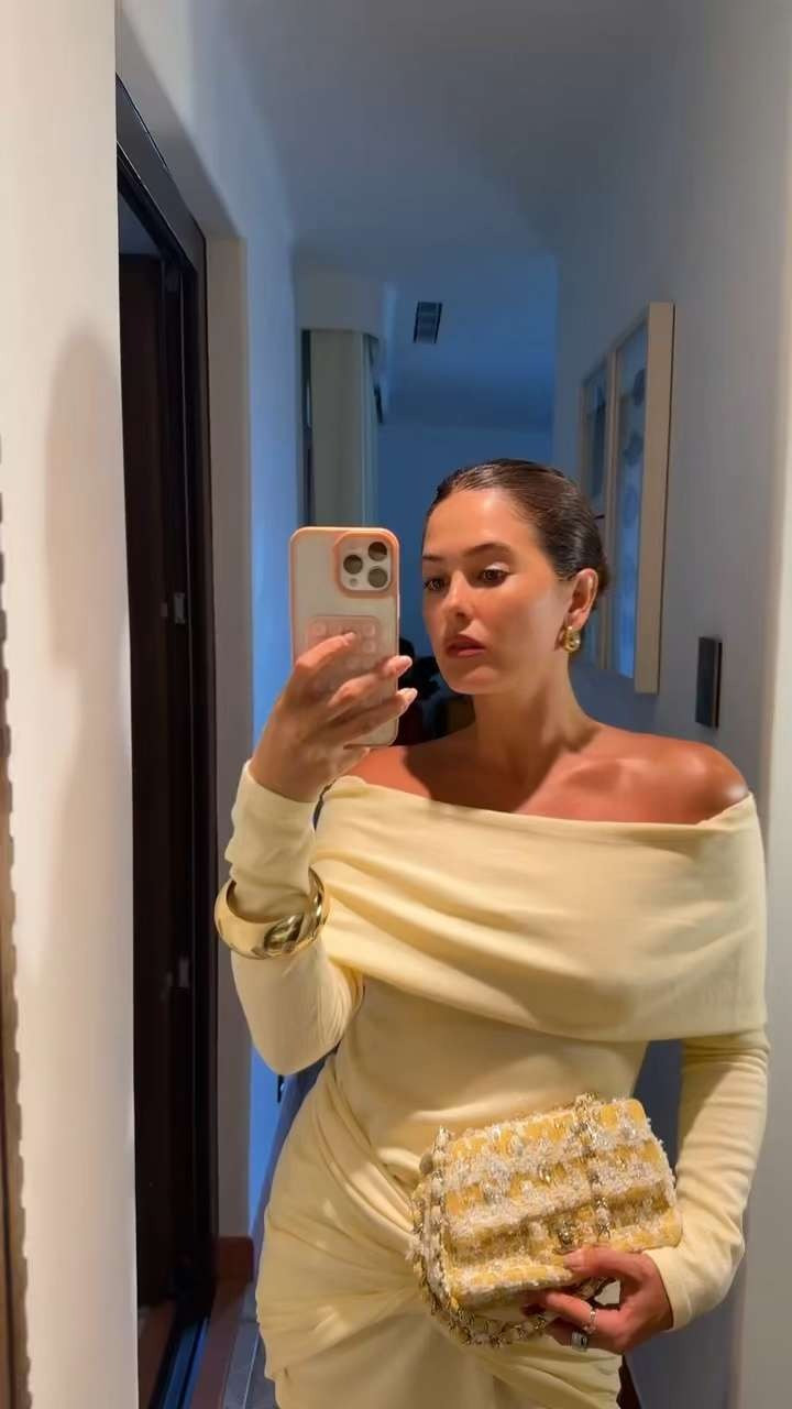 A butter yellow moment! 💛 

 #LTKStyleTip #LTKBeauty #LTKItBag