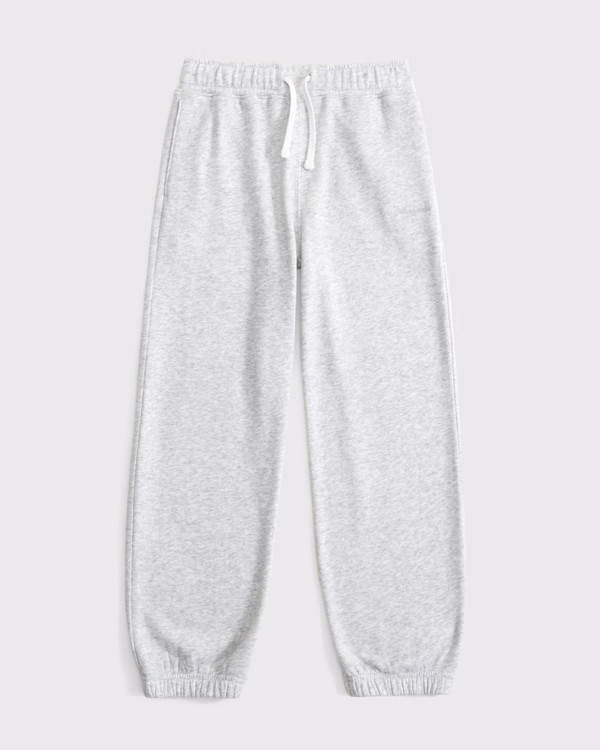 girls essential logo fleece sweatpants | girls bottoms | Abercrombie.com | Abercrombie & Fitch (US)