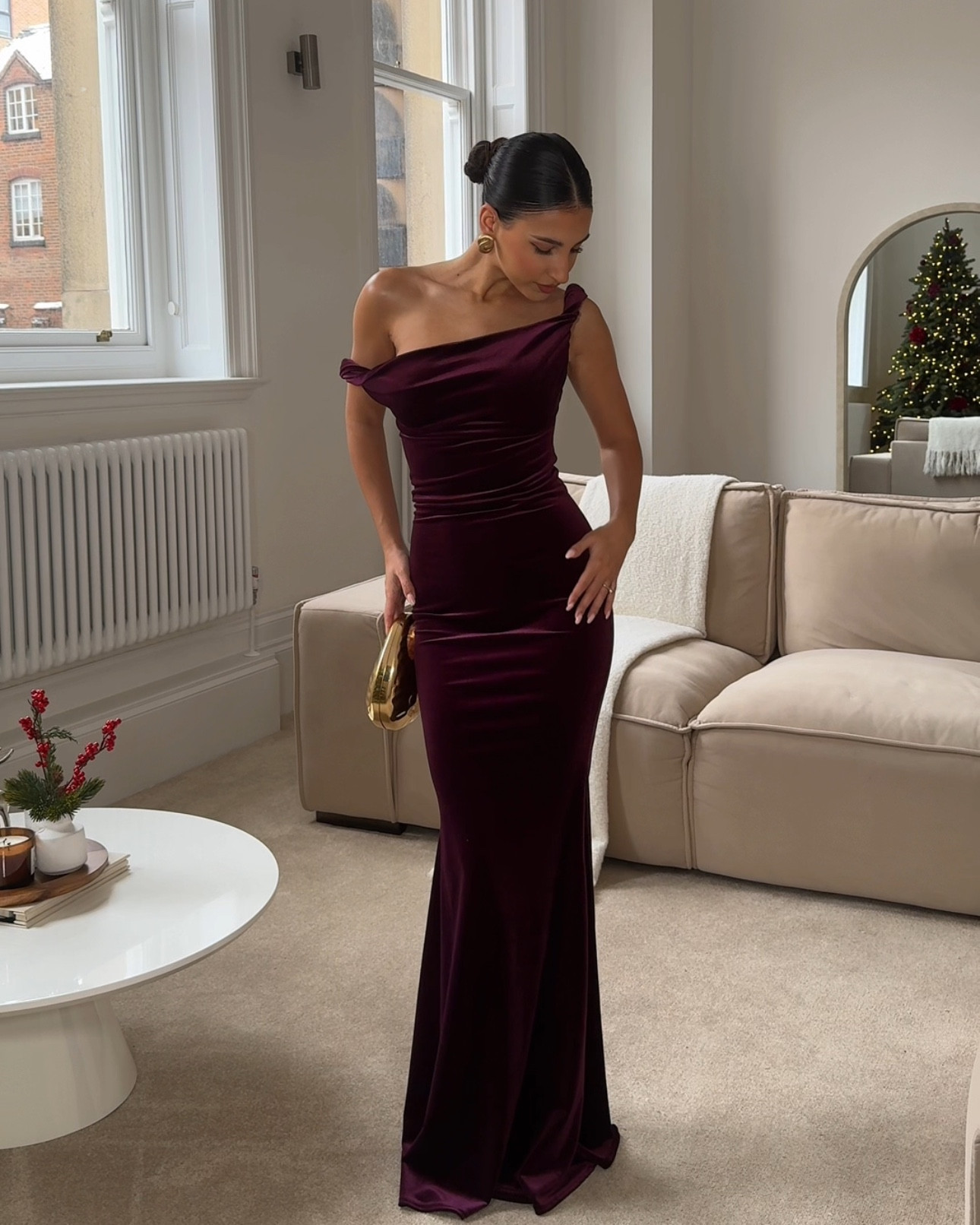 Burgundy velvet dress of dreams for the party season♥️

#LTKuk #LTKpartywear #LTKeurope