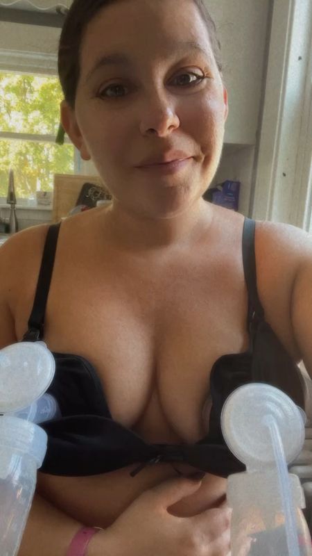 Tried a new pumping bra! It has amazing support to hold the pumps- I will say the cups themselves ran a little big in my opinion but loved the support for the pump! 

#LTKbump #LTKbaby