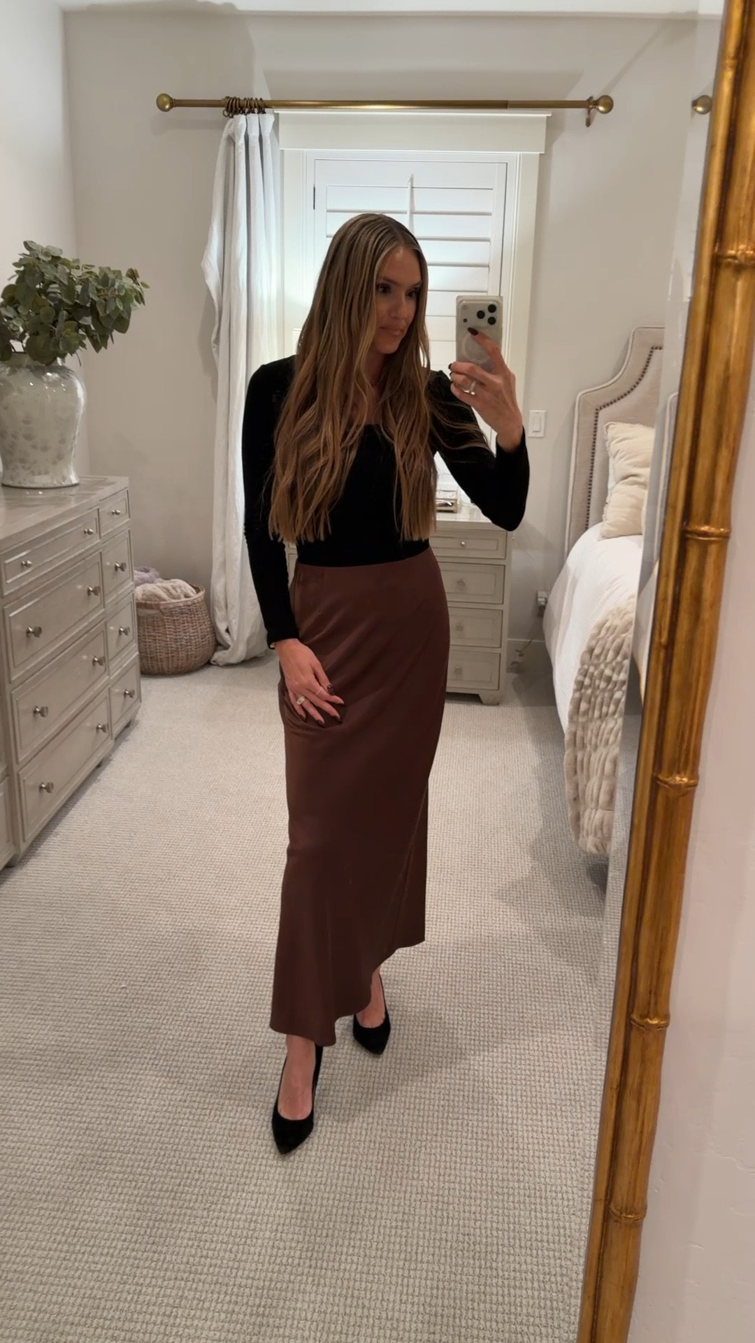 Such an high quality, elegant skirt for such a great price!

OOTD / Winter Fashion / Fall Skirt / Affordable / Budget / Women's Basics / Classic Style / Elevated Style / Workwear / Daily Outfit 


#LTKFindsUnder50 #LTKFindsUnder100 #LTKootd