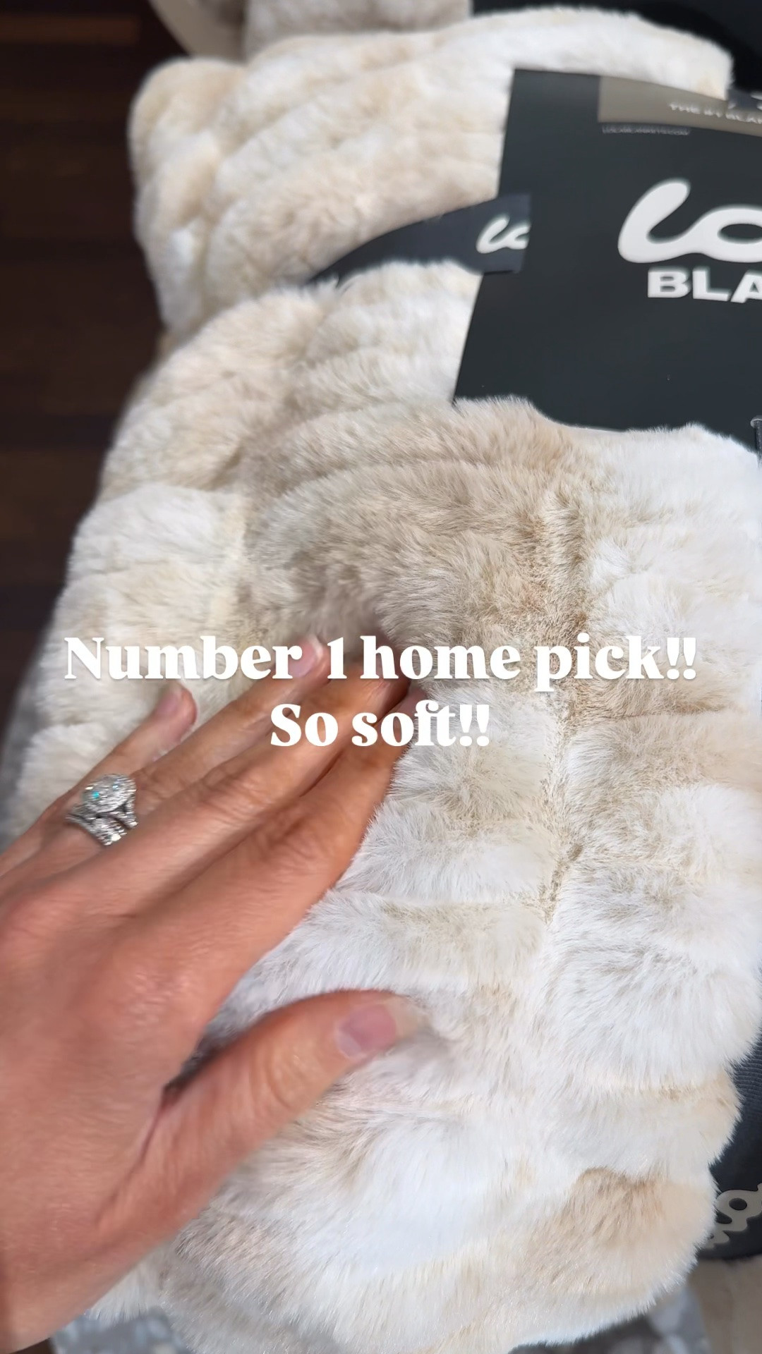 Blanket
Throw
Nordstrom anniversary sale

#LTKSaleAlert