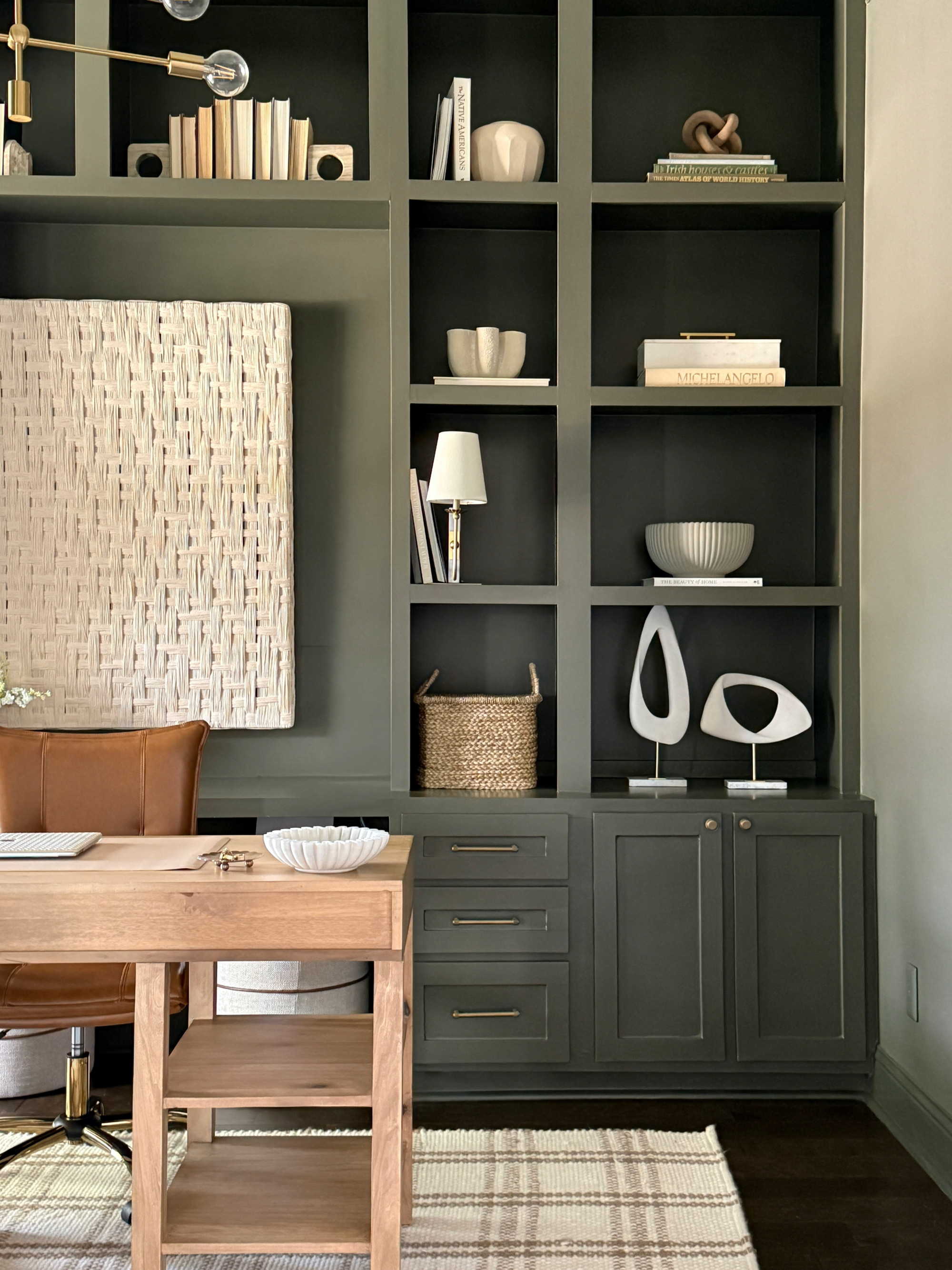 Dark Green Office

green office, moody office, beige art, leather office chair, office inspo, white sculptures, office accents, office decor, memorial day sale, beige white gray 

 

#LTKSeasonal #LTKHome #LTKSaleAlert