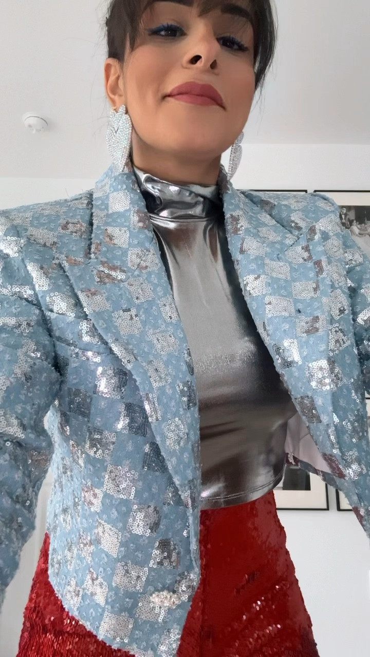 Sequins sequins & More sequins !!!! 



Follow my shop @Nardinemarie on the @shop.LTK app to shop this post and get my exclusive app-only content!


#LTKstyletip #LTKbeauty #LTKU