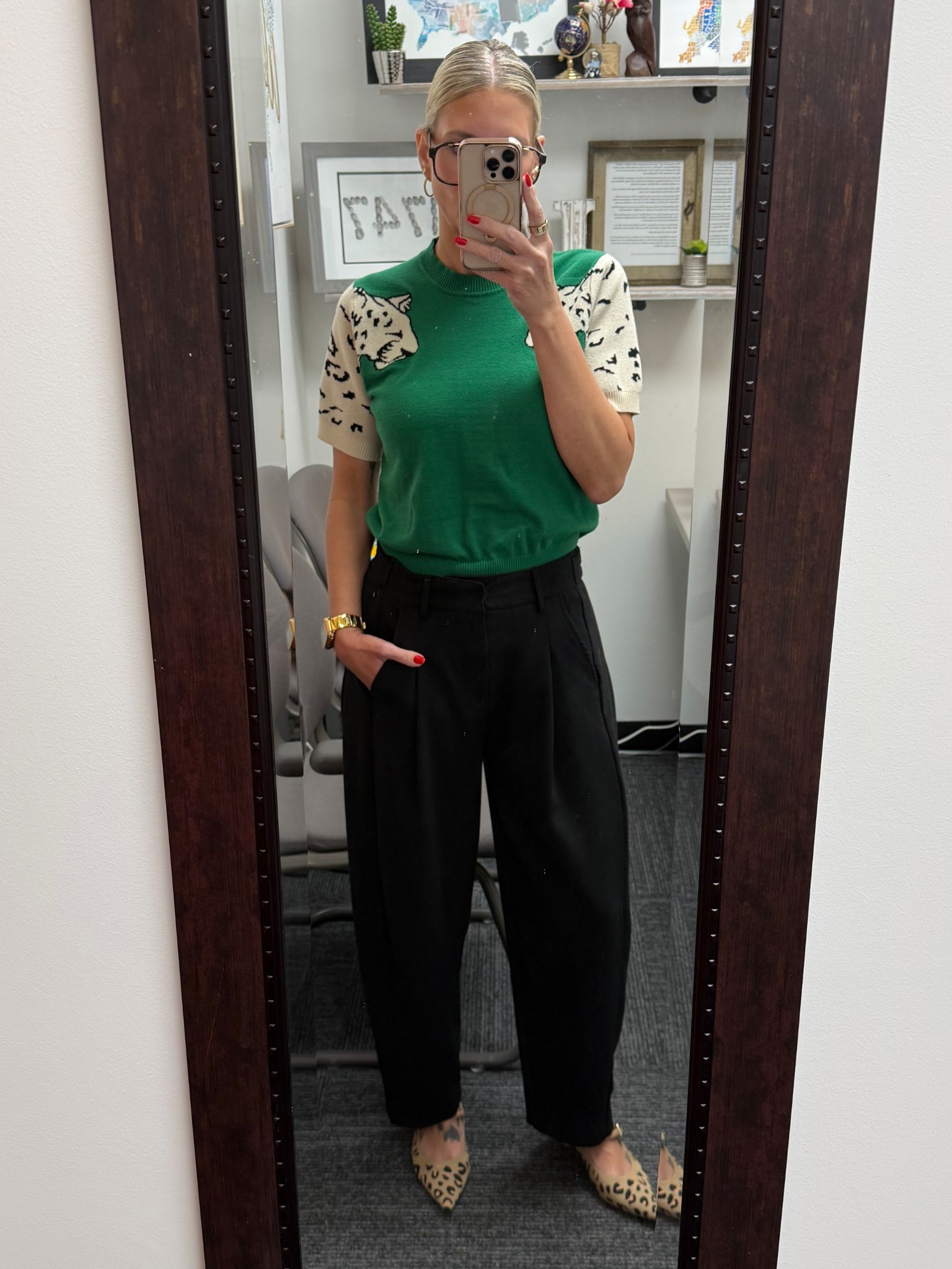 Still loving all thing leopard, jaguar, whatever you wanna call it! 

This specific top is from TT Shop but I found some similar on Amazon. 
My pans are sold out 🤦🏼‍♀️ but I found a similar pair to link. 

Heels are from CosyIsland

#LTKootd #LTKgrwm #LTKOver40