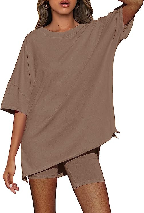 Nirovien Women's 2 Piece Outfits Matching Workout Sets Oversized Reversible T Shirt and Biker Sho... | Amazon (US)