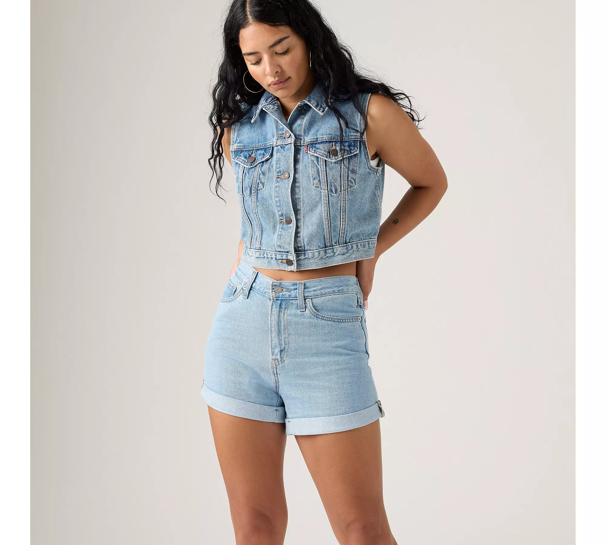 Rolled 80s Mom Women's Shorts | LEVI'S (US)