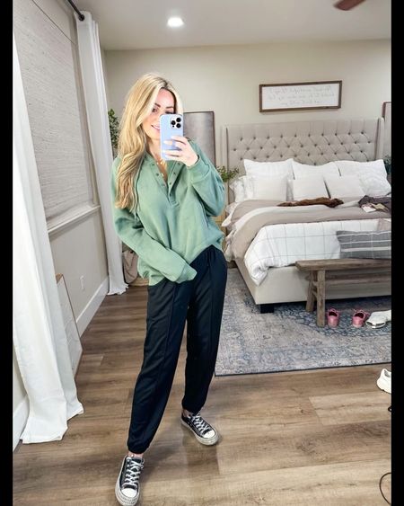 Cozy fall fashion
Amazon fashion 
American eagle look for less pullover I sized up to medium 
Joggers size small
Designer look for less chuck style sneakers true to size 

#LTKfindsunder50 #LTKstyletip #LTKVideo