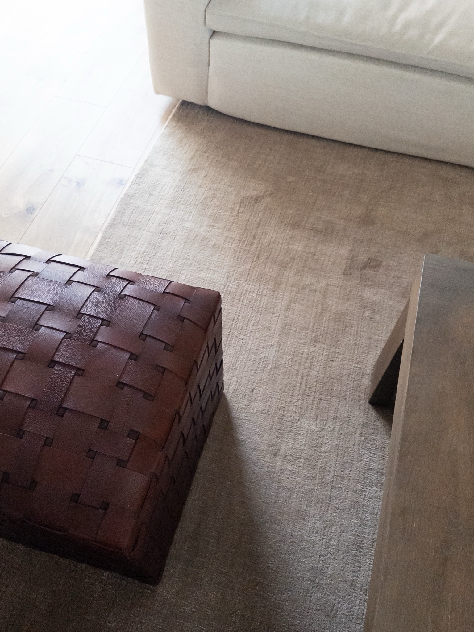 One of my favorite rugs right now!


living room, living room design, neutral living room, living room finds, living room styling 

#LTKHome #LTKStyleTip