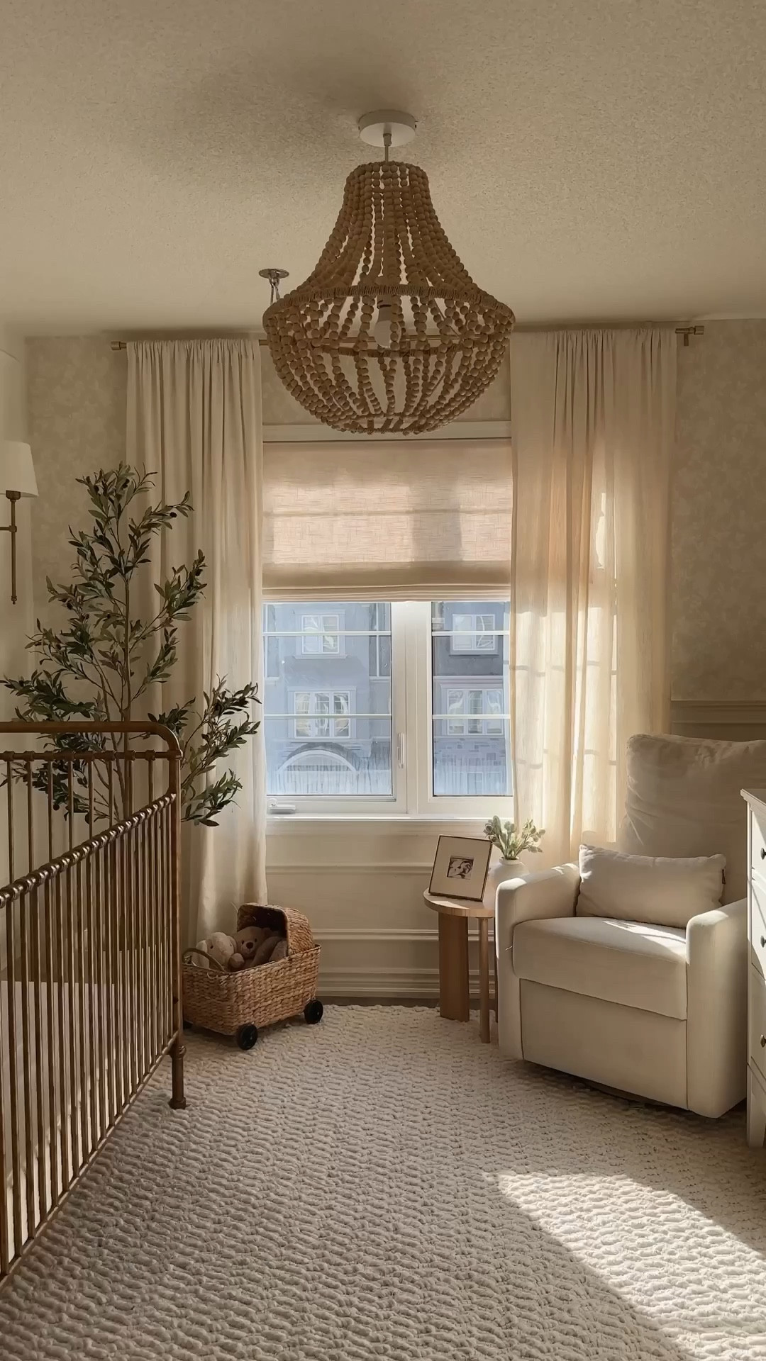 I spent weeks & weeks searching for the perfect wallpaper for our daughters nursery & when I found this one, I immediately knew it was the one.. it’s the perfect blend of neutral & feminine with just enough detail that it doesn’t feel too busy. Lately, many of you have been asking for the details & I don’t gate keep 🤍 

Better yet, it’s on sale for Way Day @wayfair ✨