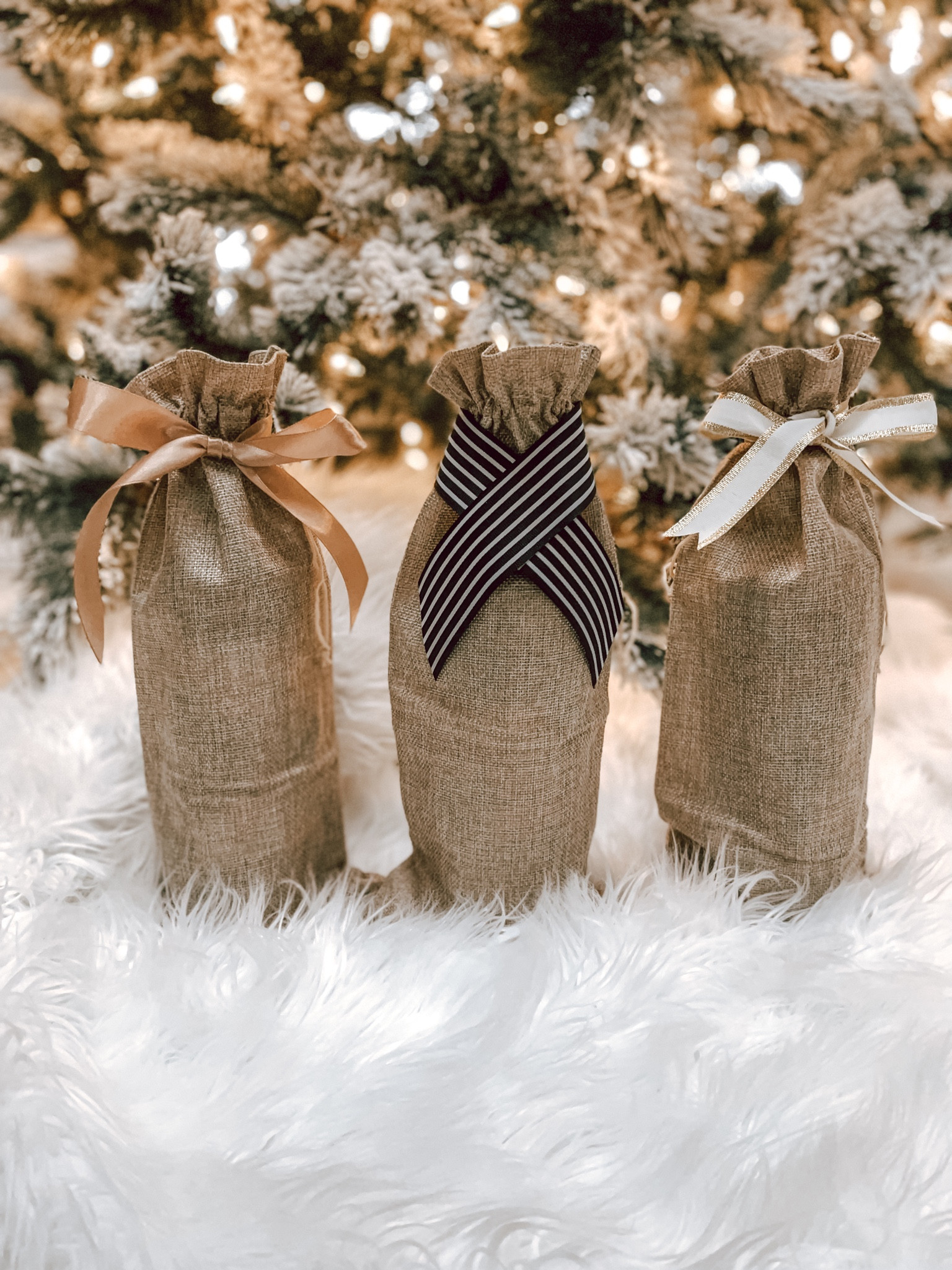 Classy & sustainable way to gift a bottle of wine. 🍷❤️🎄

#LTKGiftGuide #LTKHoliday #LTKover40