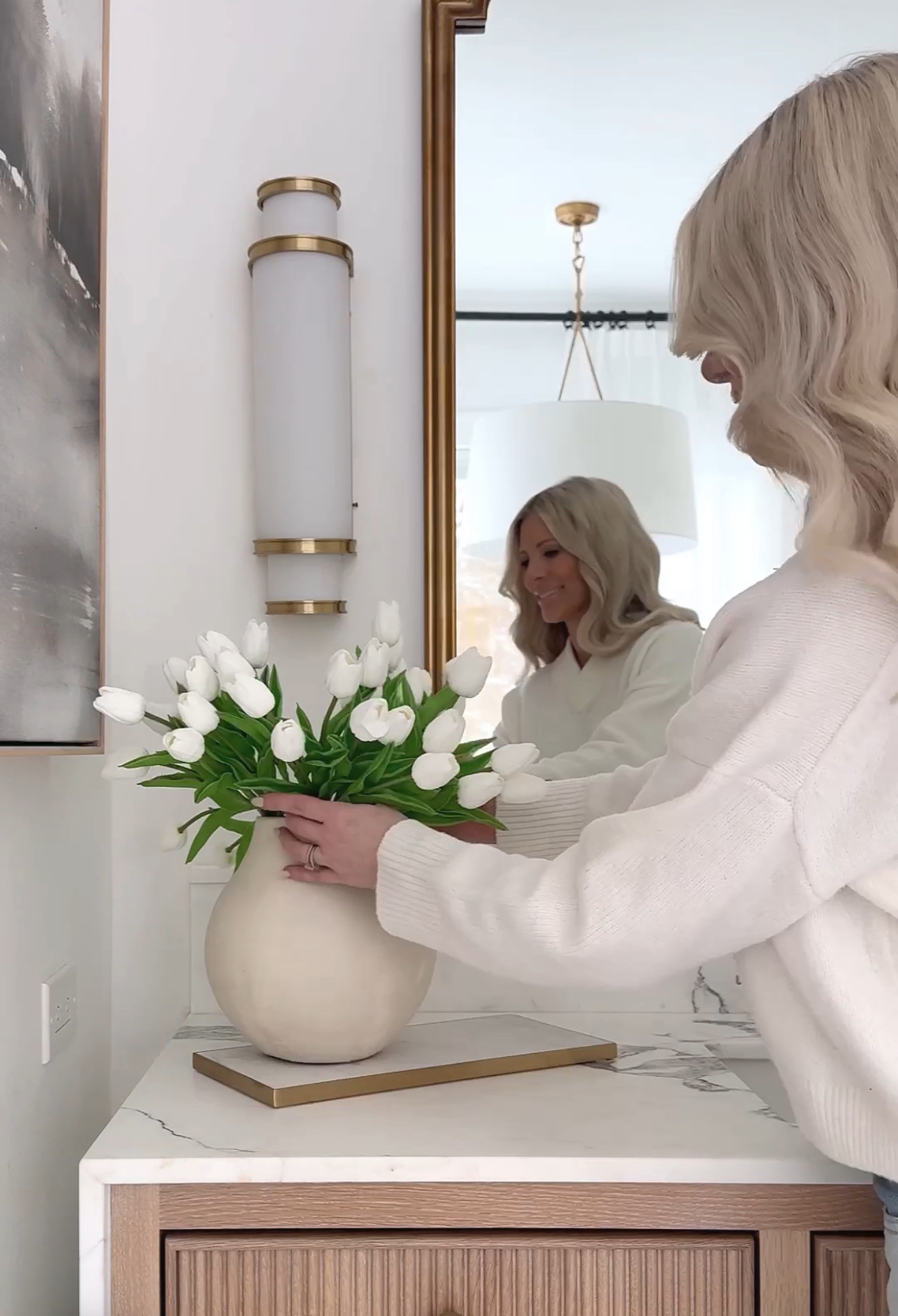 These VIRAL FAUX TULIPS are still in stock and I cannot believe the price. Under $1 per stem and they look SO REAL. The shape, the color, the fullness… they give that HIGH-END DESIGNER floral moment without ever wilting.

I love grabbing multiple bundles and filling a large CERAMIC VASE for that oversized, luxury look. Perfect for an ENTRY TABLE, BATHROOM VANITY, KITCHEN ISLAND, or NIGHTSTAND.

Such an easy way to make your home feel fresh, clean, and elevated year-round.

#Amazon #TheHillaryStyle #AmazonHome #FauxTulips #WhiteTulips #LuxuryForLess #NeutralHomeDecor #DesignerLookForLess #HomeStyling #ModernOrganicDecor 

 #LTKmomlife #LTKOver40 #LTKHome