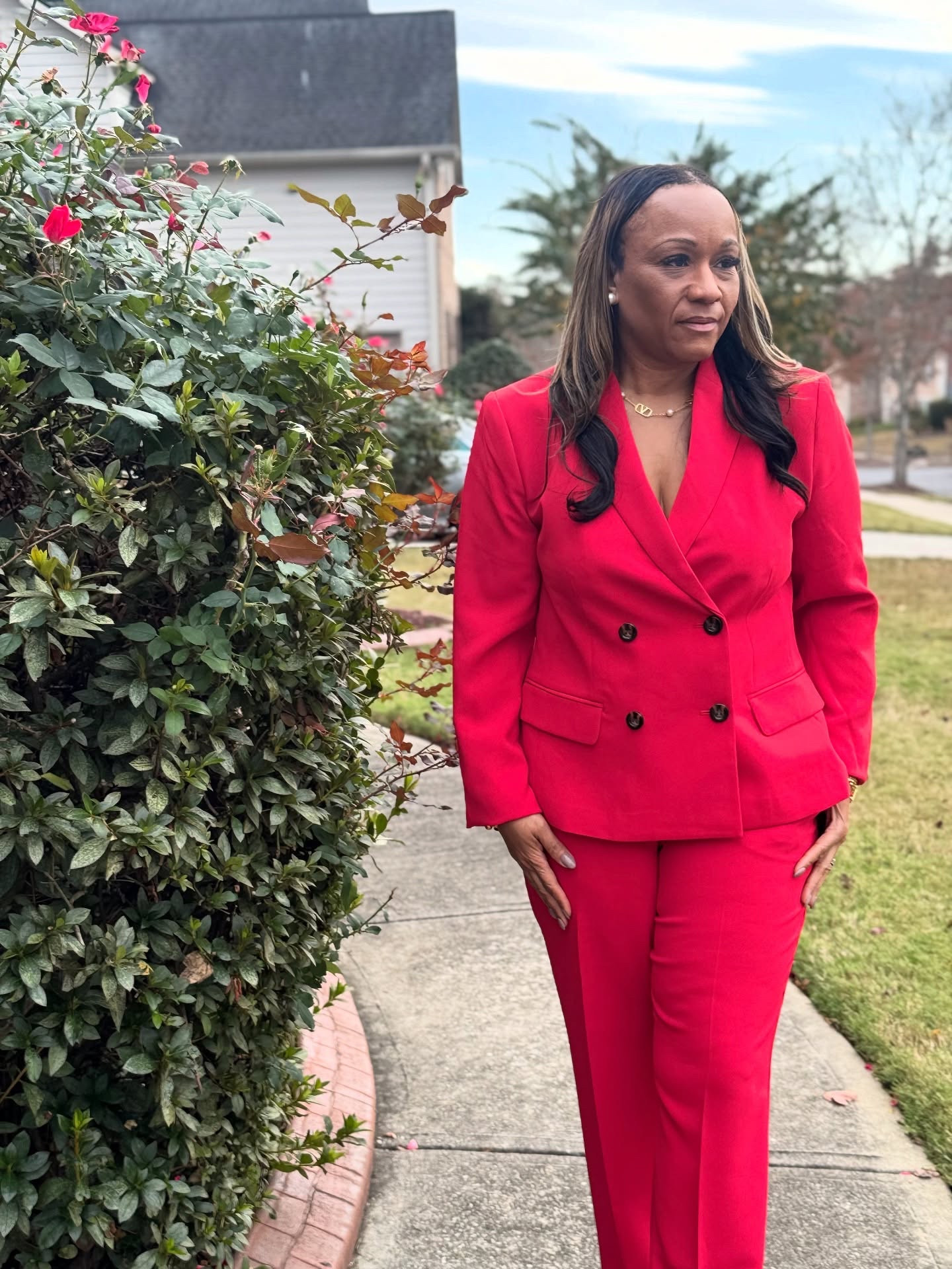 Red is the color of confidence !!! This suit @anntaylor is your go-to fall essential — sleek, powerful, and polished for any occasion. Available in tall and petite, it’s the perfect statement look to take you from office to evening.

#FallFashion #RedSuit #AnnTaylorStyle #WorkwearInspo #FallOOTD #PowerSuit #PetiteStyle #TallStyle #FallOutfitIdeas #TiffanyRichStyle #ShopLTK #fallwardrobeessentials

#LTKGiftGuide #LTKHoliday #LTKParties