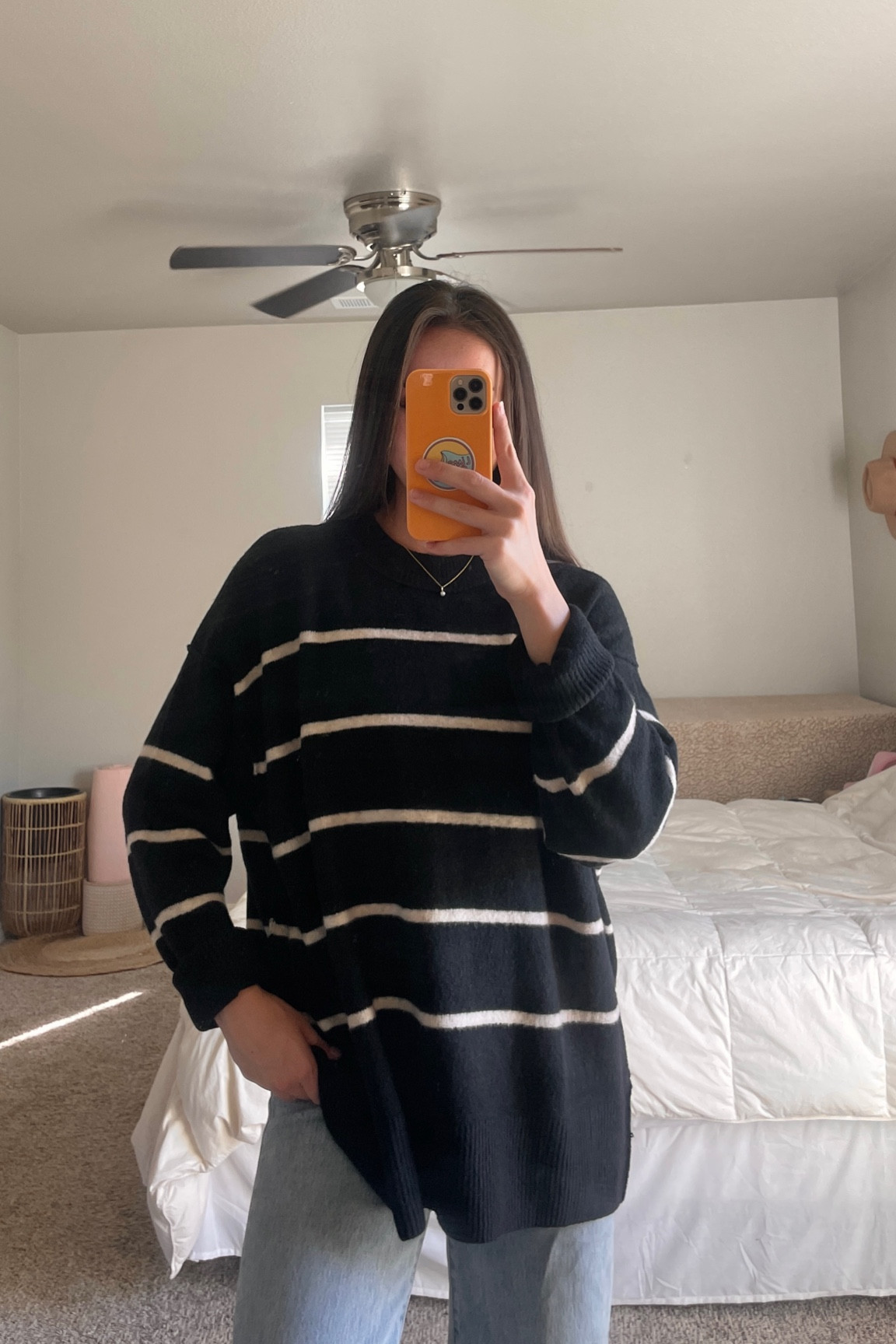 the perfect fall/winter sweater 🖤🤍 currently 30% off

#LTKSeasonal #LTKHolidaySale #LTKGiftGuide