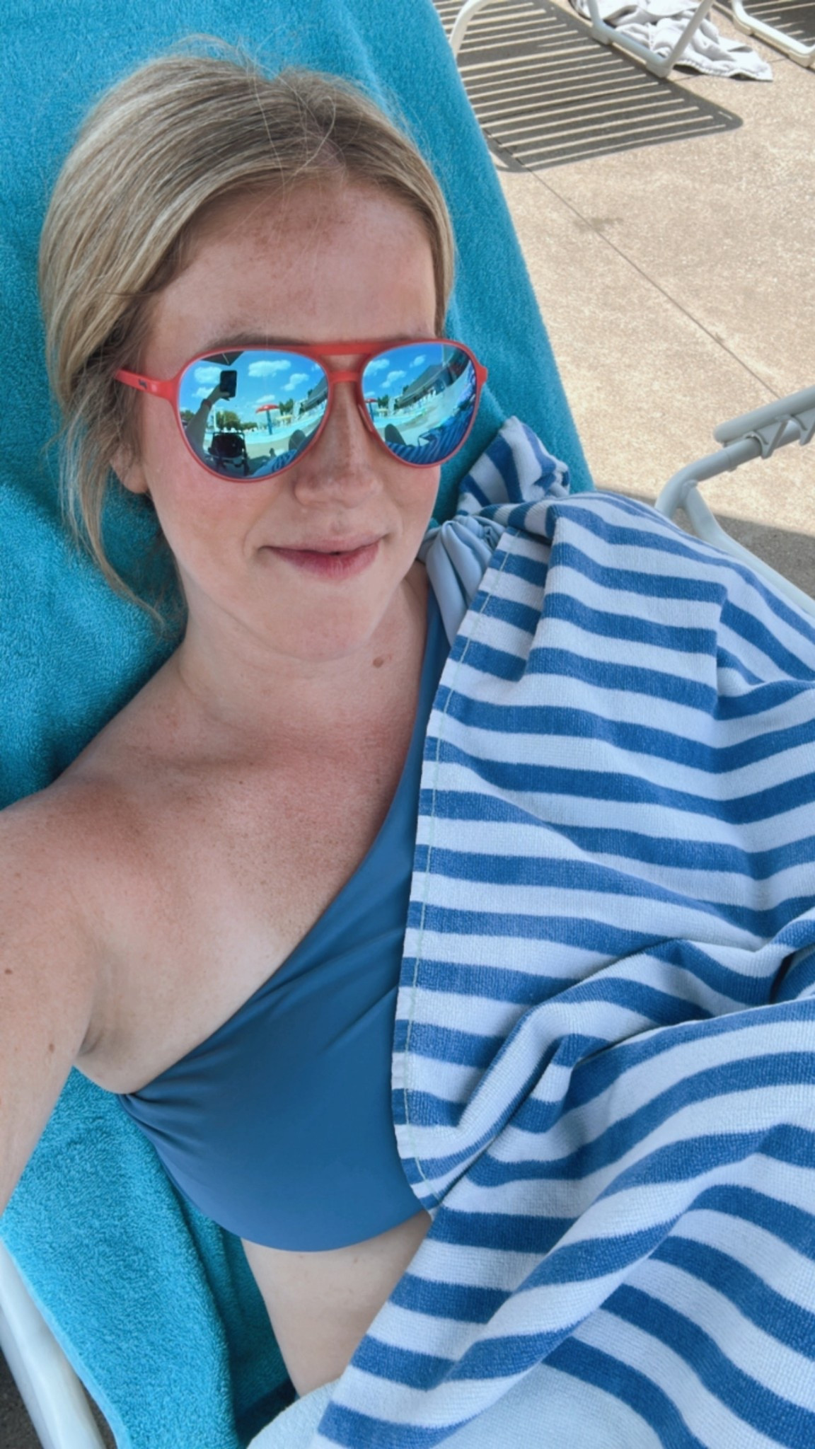 Loving these sunnies & my go to two piece this summer! 