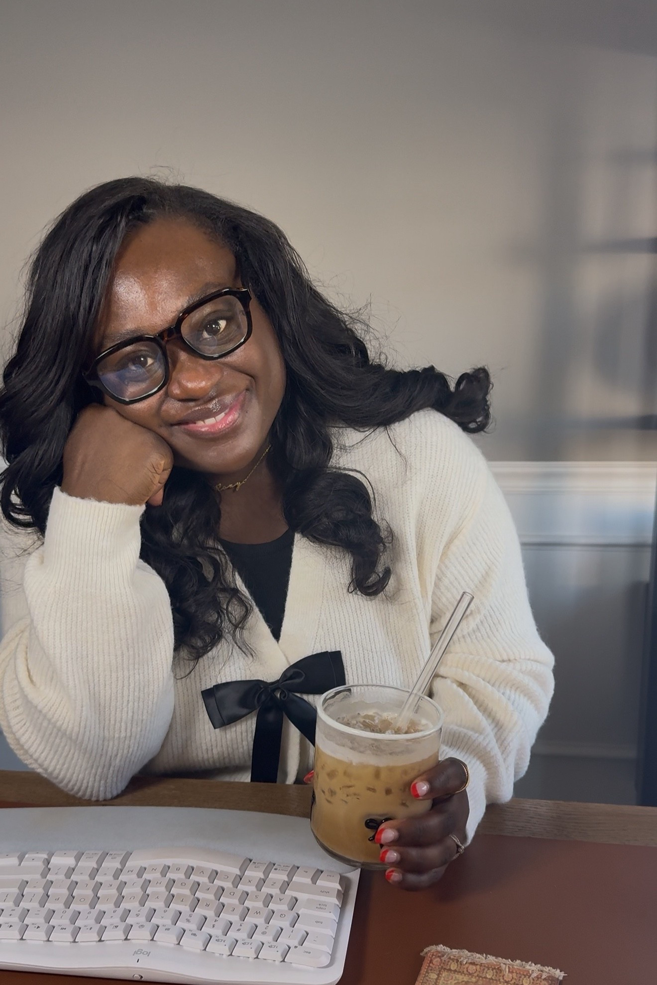 Bow Cardigan 🎀

#LTKMidsize #LTKStyleTip