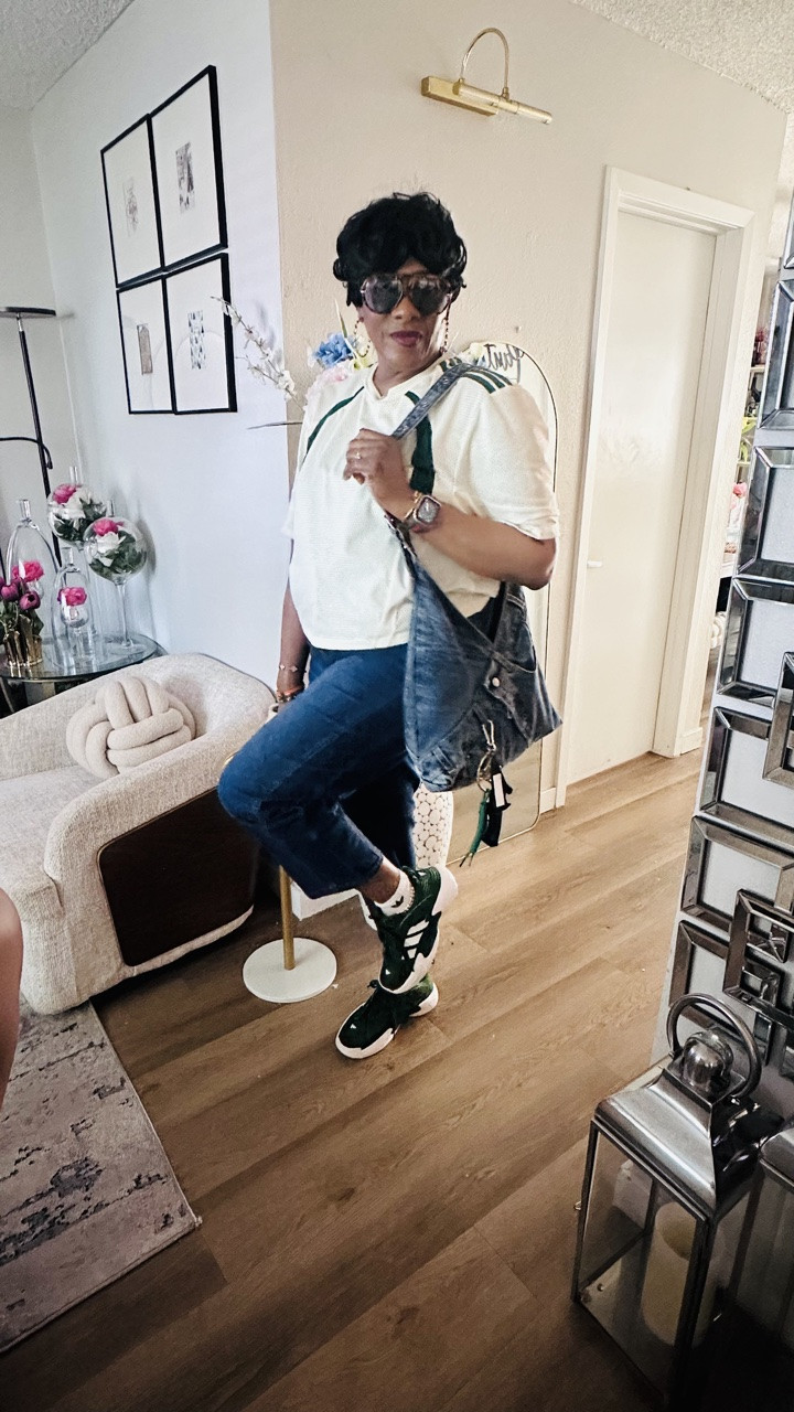 POV: Trying to be THAT girl but the Adidias have other plans 😂

Get ready with me: errands but make it fashion.
From kimono chaos to cool girl casual in 20 seconds flat.

Robe: art gallery

Sneakers: olympic sport

Me: holding onto the door for dear life

Then - BOOM. Look assembled. 💅

GRWM: sporty chic but make it 

BOURGEOIS XO

Top: adidas

Denim: barrel girl era

Bag: big enough for my whole life

Kicks: green with envy💚

Did we eat or did we EAT? Would you wear it? 👟💚

GRWM, Get Ready With Me, Barrel Jeans, How to Style Barrel Jeans, Adidas Outfit Women, Sneaker Style, Sporty Chic Outfit, Over 50 Fashion, Over 50 Outfit Ideas, Casual Outfit Over 50, Athleisure Style, Platform Sneakers Outfit