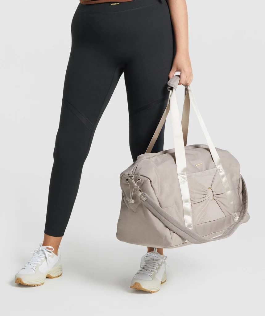 Gymshark Whitney Holdall - Mink | Gymshark (Global)