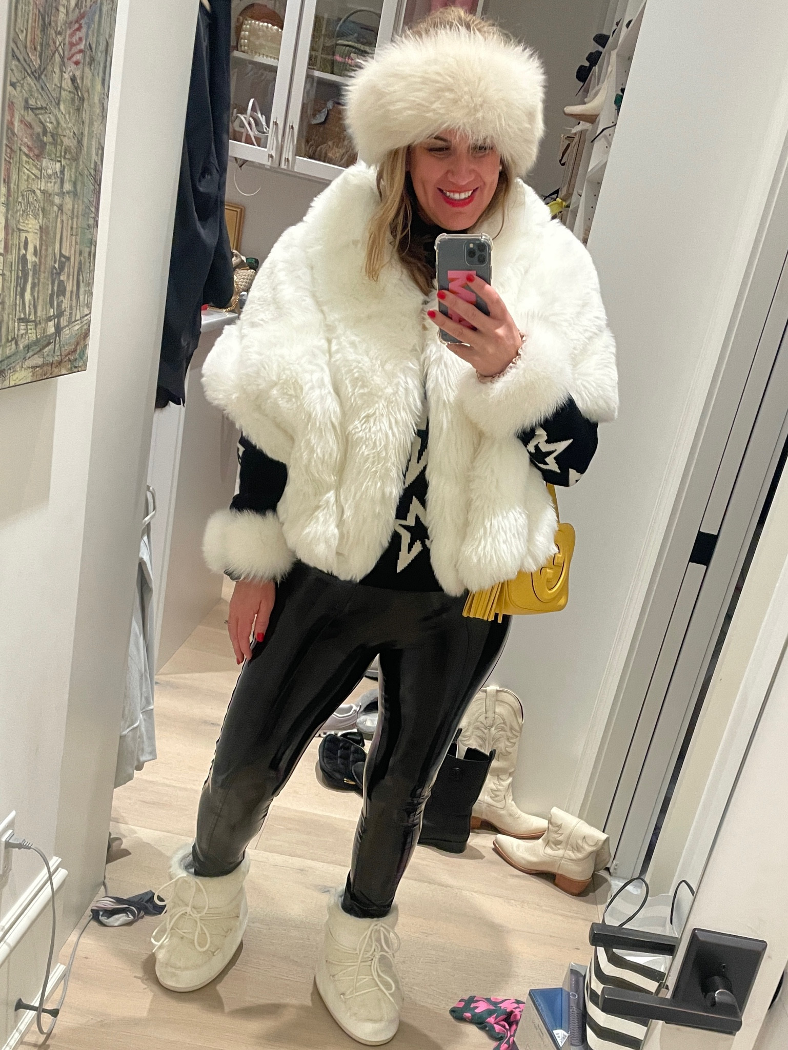 Apres Ski outfit - ski outfit ideas- faux fur - moon boots 

#LTKSeasonal #LTKtravel #LTKstyletip