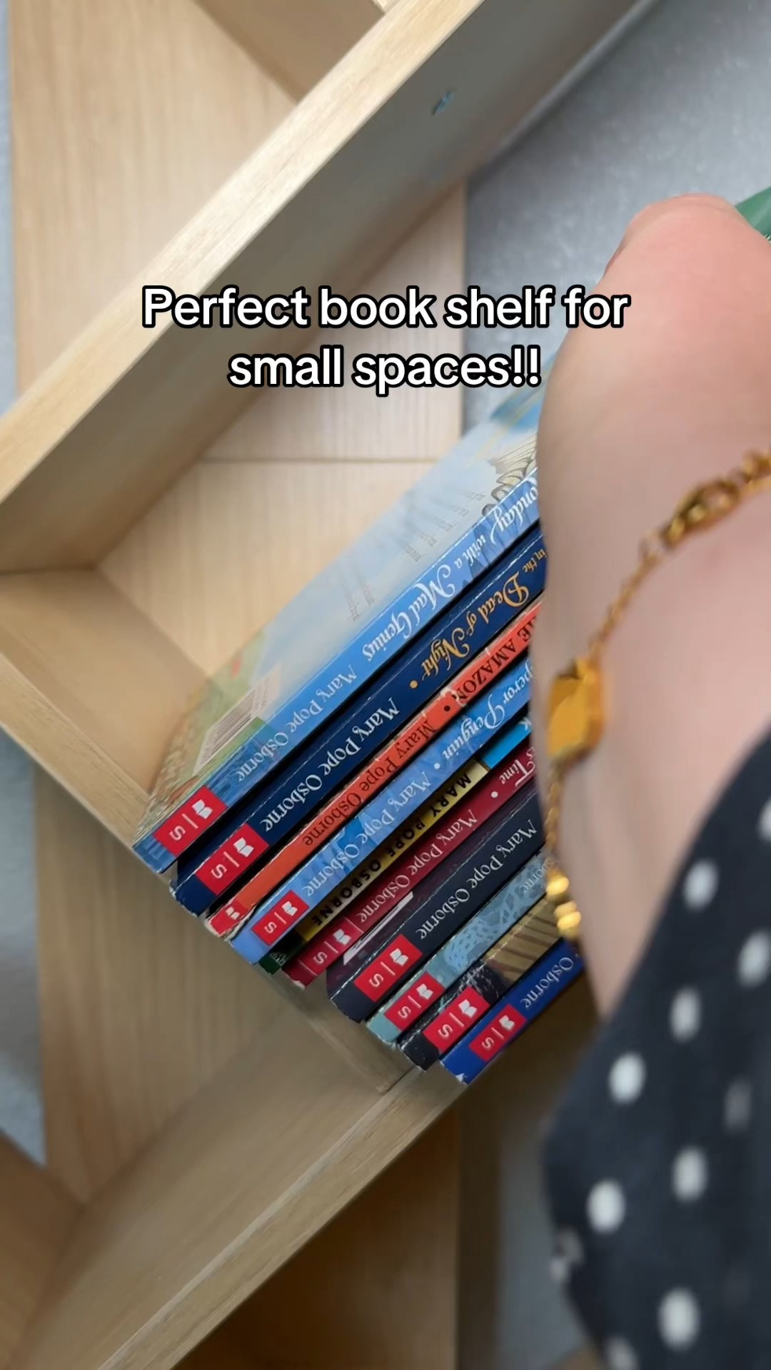 📚 This bookshelf took no time to set up and it’s the perfect size for my kids’ rooms. Compact, cute, and practical

#LTKmomlife #LTKHome #LTKSaleAlert