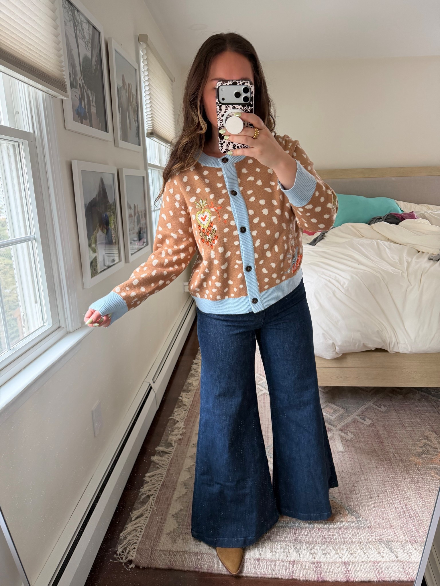 These jeans are SO GOOD 🩵🧡

Jeans - TTS (I’m the in 29s)
Sweater - runs small (in the XL)

#LTKgrwm #LTKSeasonal #LTKmomlife