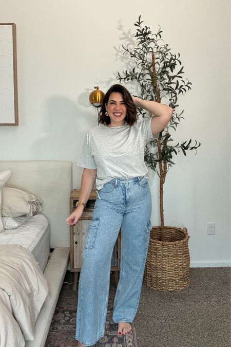 Trendy cargo wide leg jean | old navy denim haul. Wearing a size 8 regular, I’m normally a 10 in non stretchy jeans and these are an 8, so I definitively sized down. I’m 5’4. Mom style, mom outfit, jeans look. 




#LTKfindsunder50 #LTKSeasonal #LTKmidsize