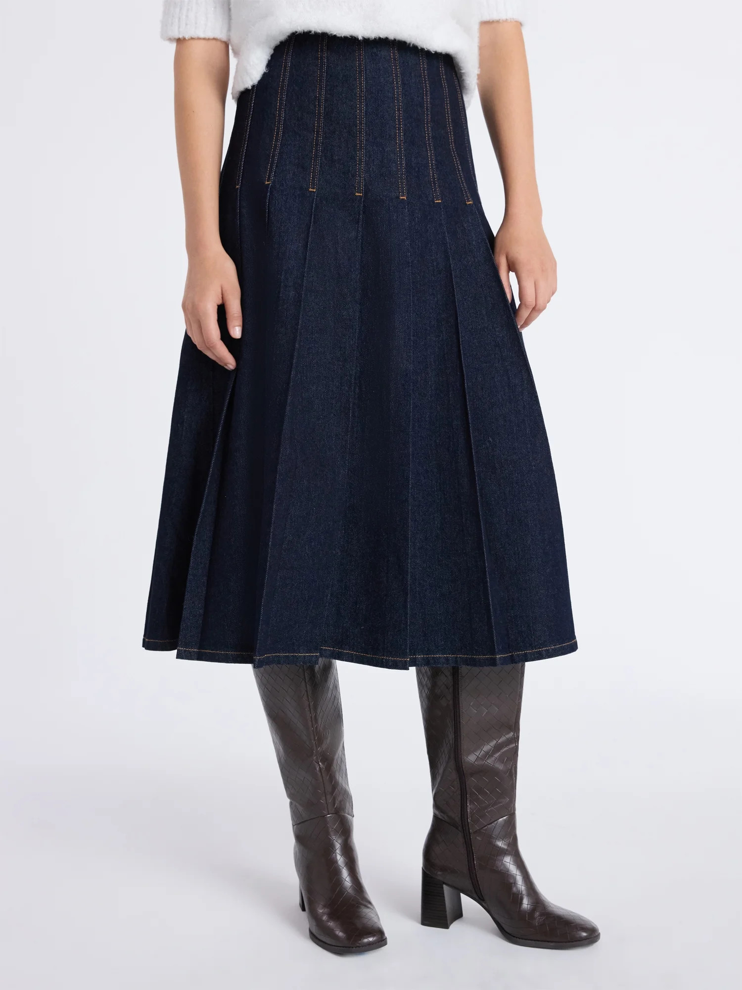 Free Assembly Women's and Women's Plus Stitch Pleated Denim Maxi Skirt, Size 0-28 | Walmart (US)