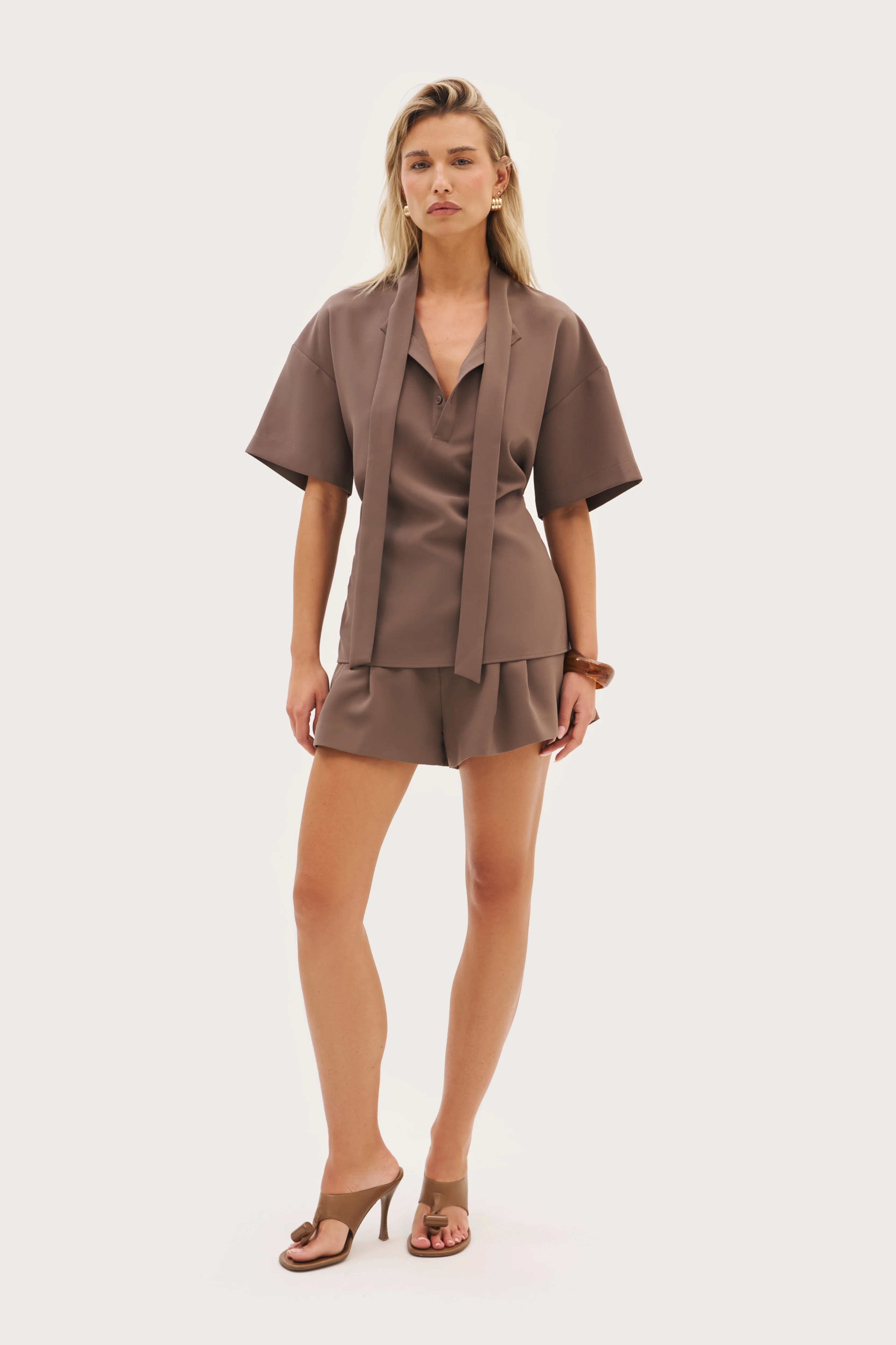 Maebe Sundown Tailored Shorts - Khaki Moss | Maebe UK